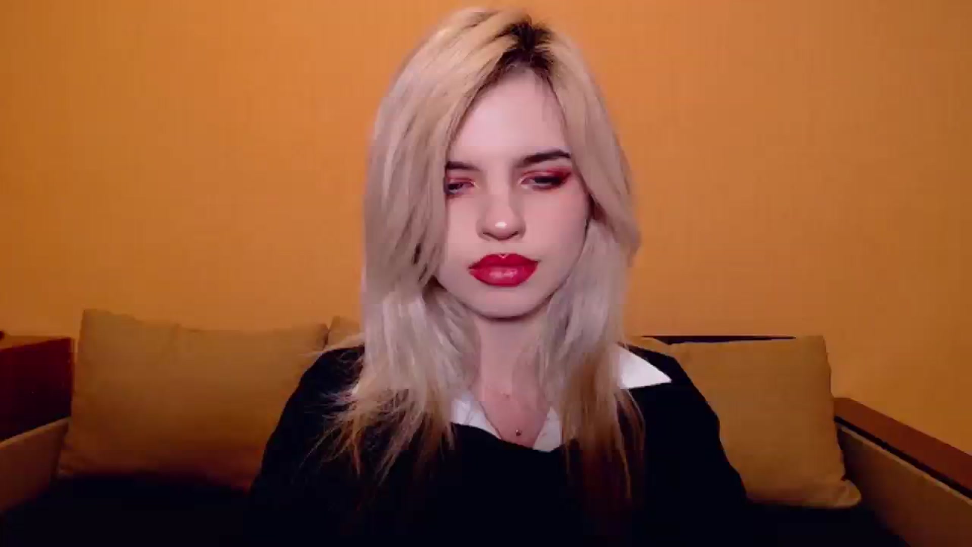 Gallery image thumbnail from Erineys's myfreecams stream on, 11/17/2023, 18:15 image 17 of 20