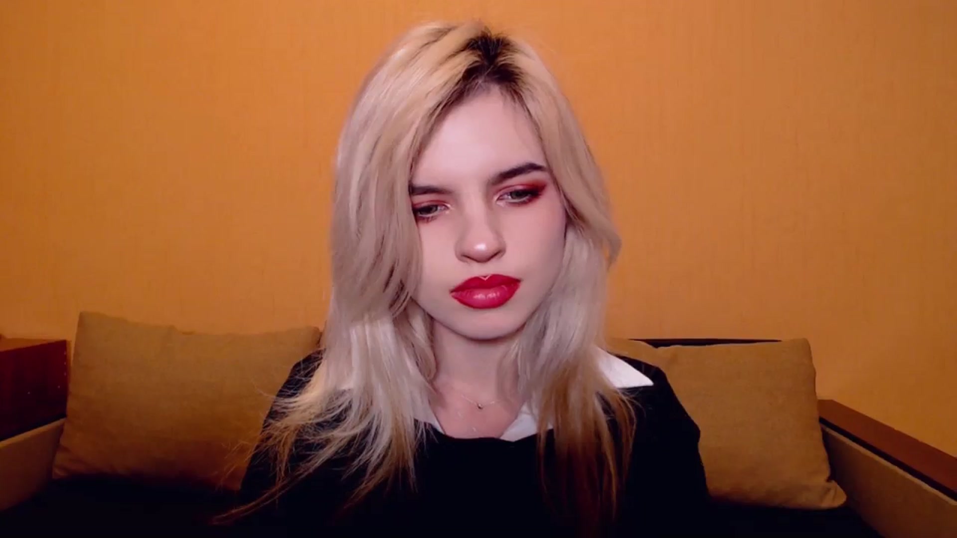 Gallery image thumbnail from Erineys's myfreecams stream on, 11/17/2023, 18:15 image 7 of 20
