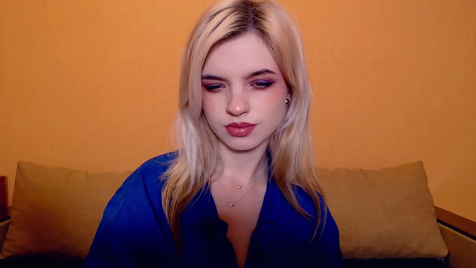 Gallery image thumbnail from Erineys's myfreecams stream on, 11/18/2023, 14:35 image 7 of 20