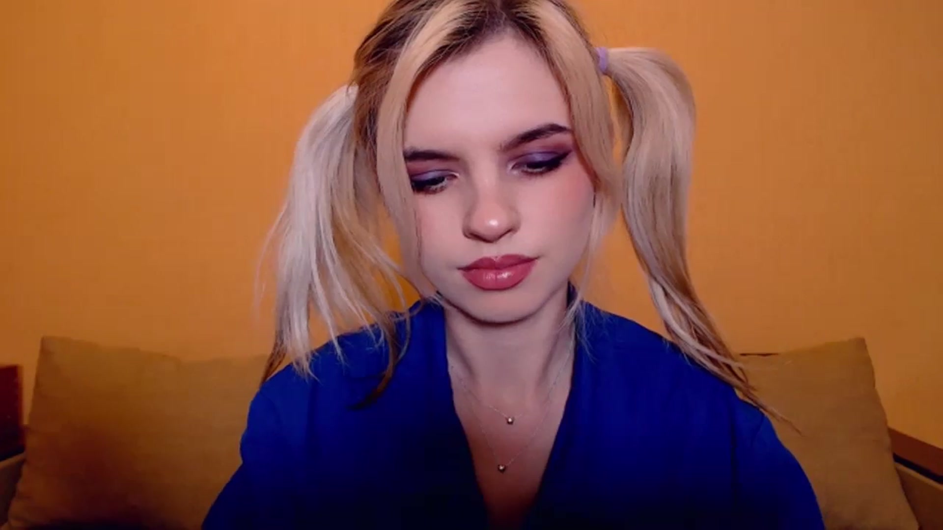 Gallery image thumbnail from Erineys's myfreecams stream on, 11/18/2023, 17:26 image 8 of 20