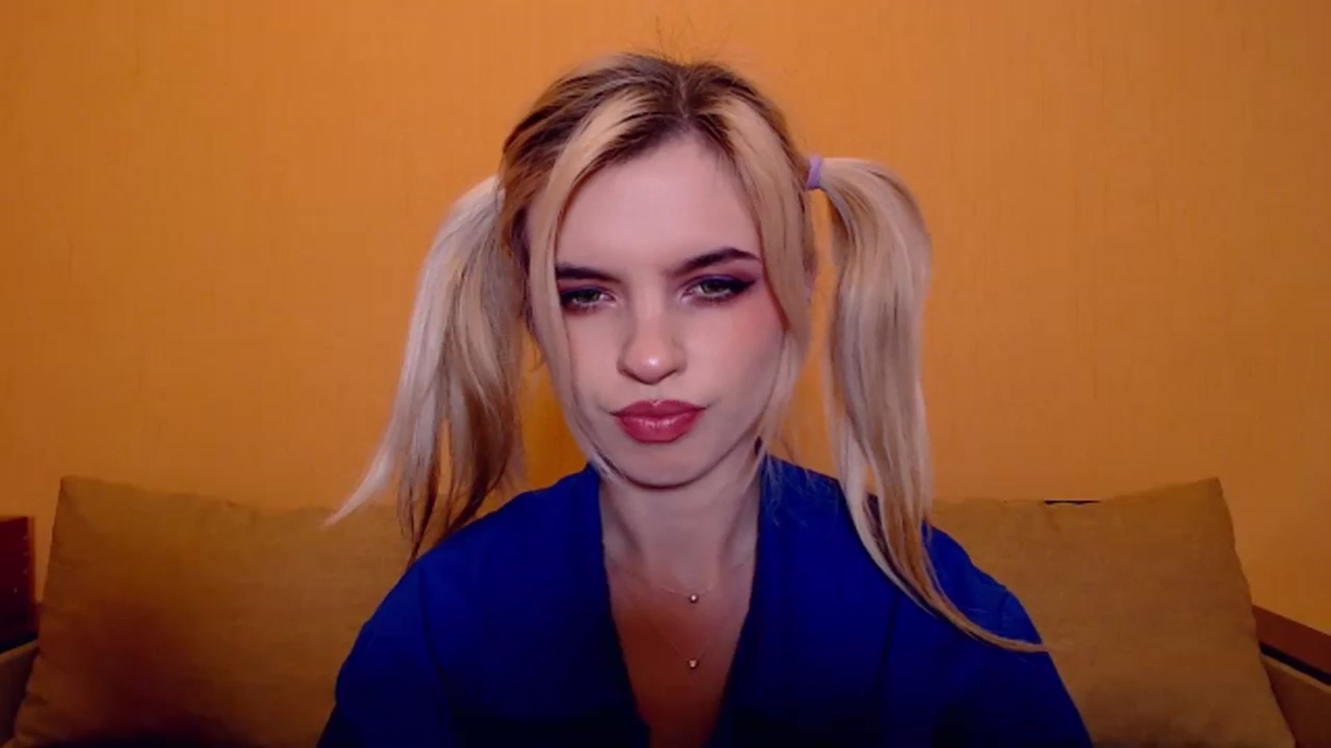 Gallery image thumbnail from Erineys's myfreecams stream on, 11/18/2023, 17:26 image 17 of 20
