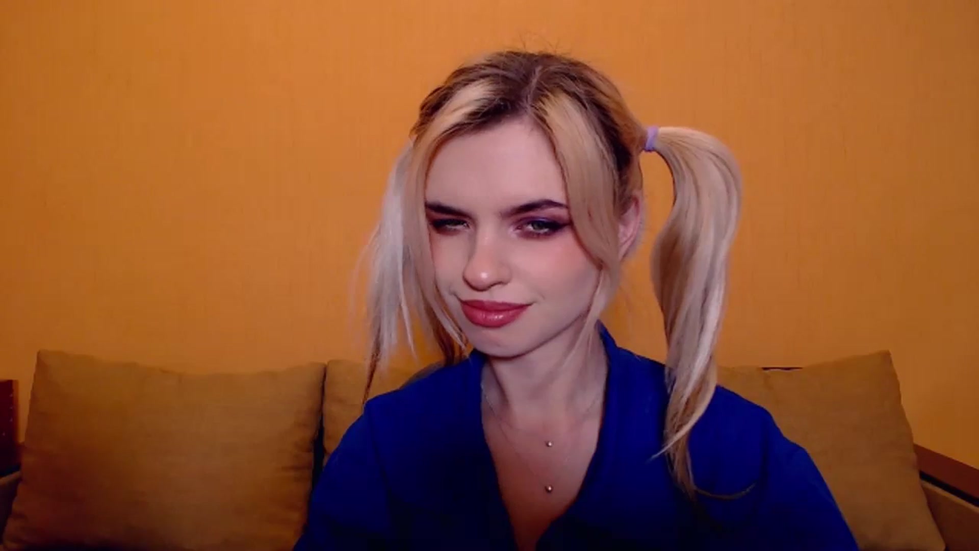 Gallery image thumbnail from Erineys's myfreecams stream on, 11/18/2023, 17:26 image 4 of 20