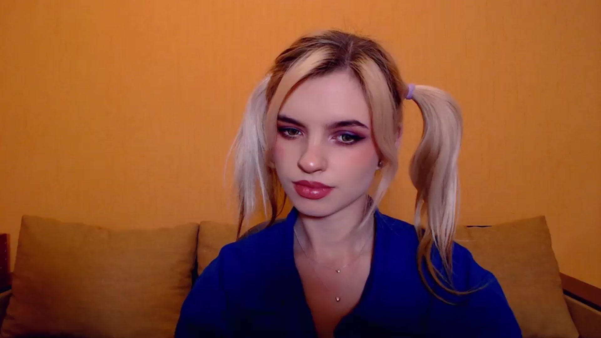 Gallery image thumbnail from Erineys's myfreecams stream on, 11/18/2023, 17:26 image 1 of 20