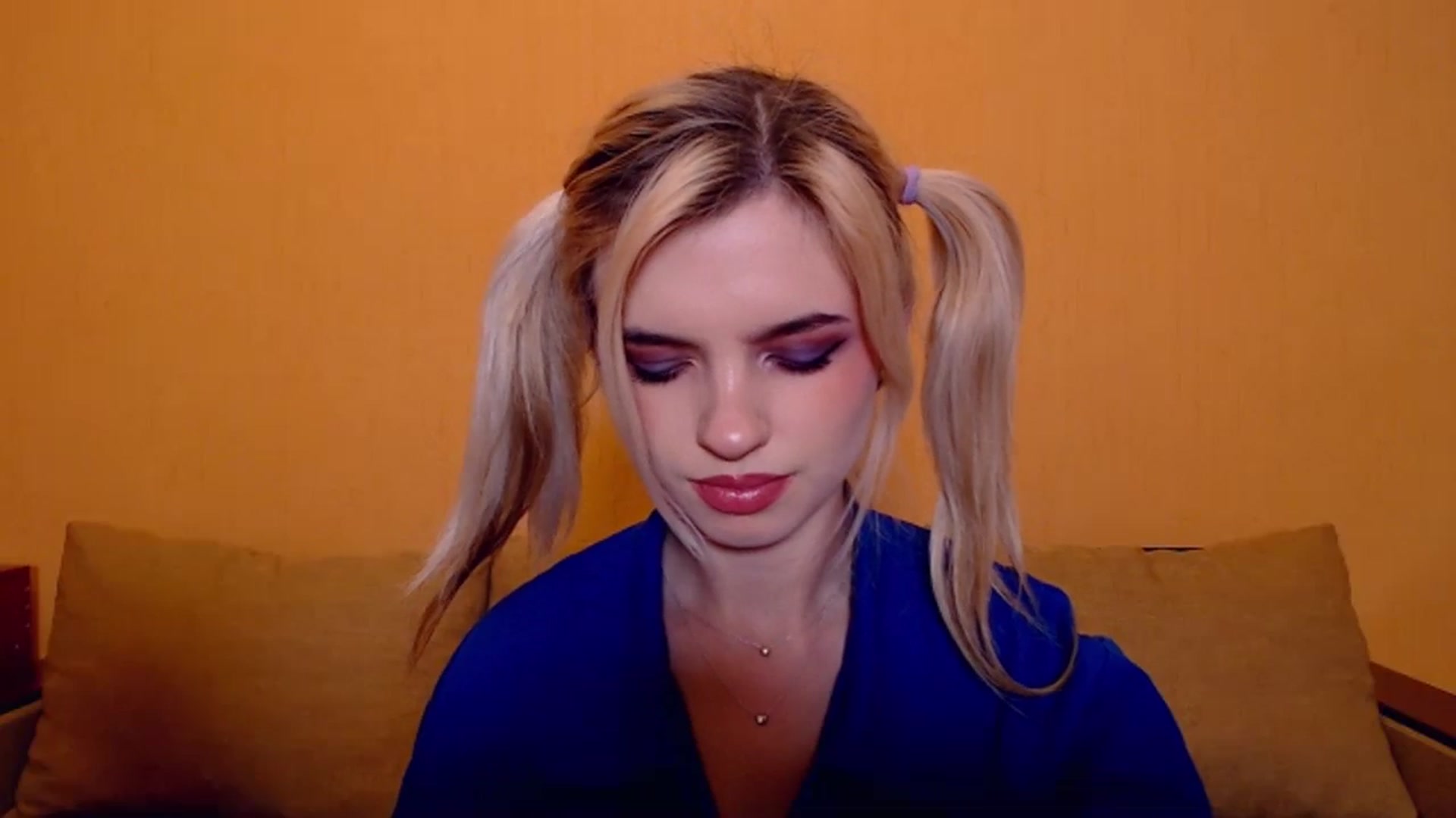 Gallery image thumbnail from Erineys's myfreecams stream on, 11/18/2023, 17:26 image 14 of 20