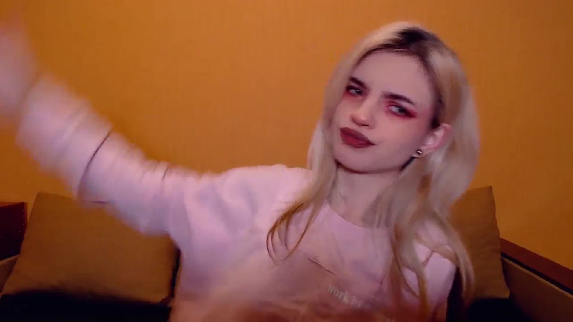 Gallery image thumbnail from Erineys's myfreecams stream on, 11/19/2023, 15:44 image 12 of 20
