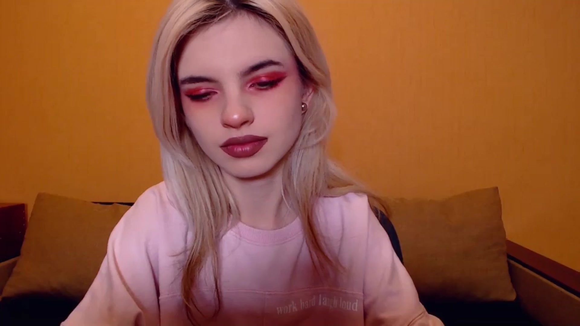 Gallery image thumbnail from Erineys's myfreecams stream on, 11/19/2023, 15:44 image 8 of 20