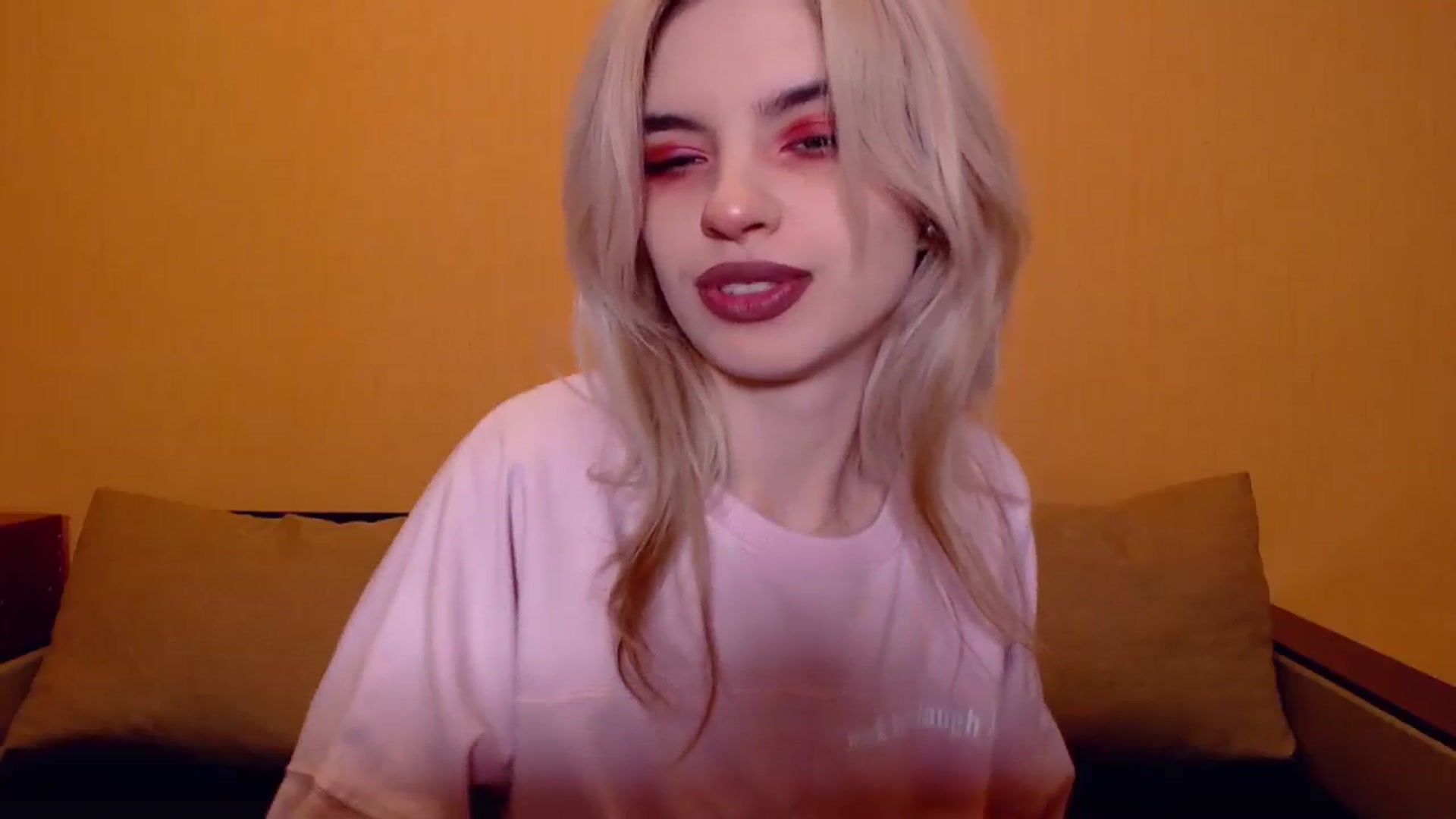 Gallery image thumbnail from Erineys's myfreecams stream on, 11/19/2023, 15:44 image 3 of 20