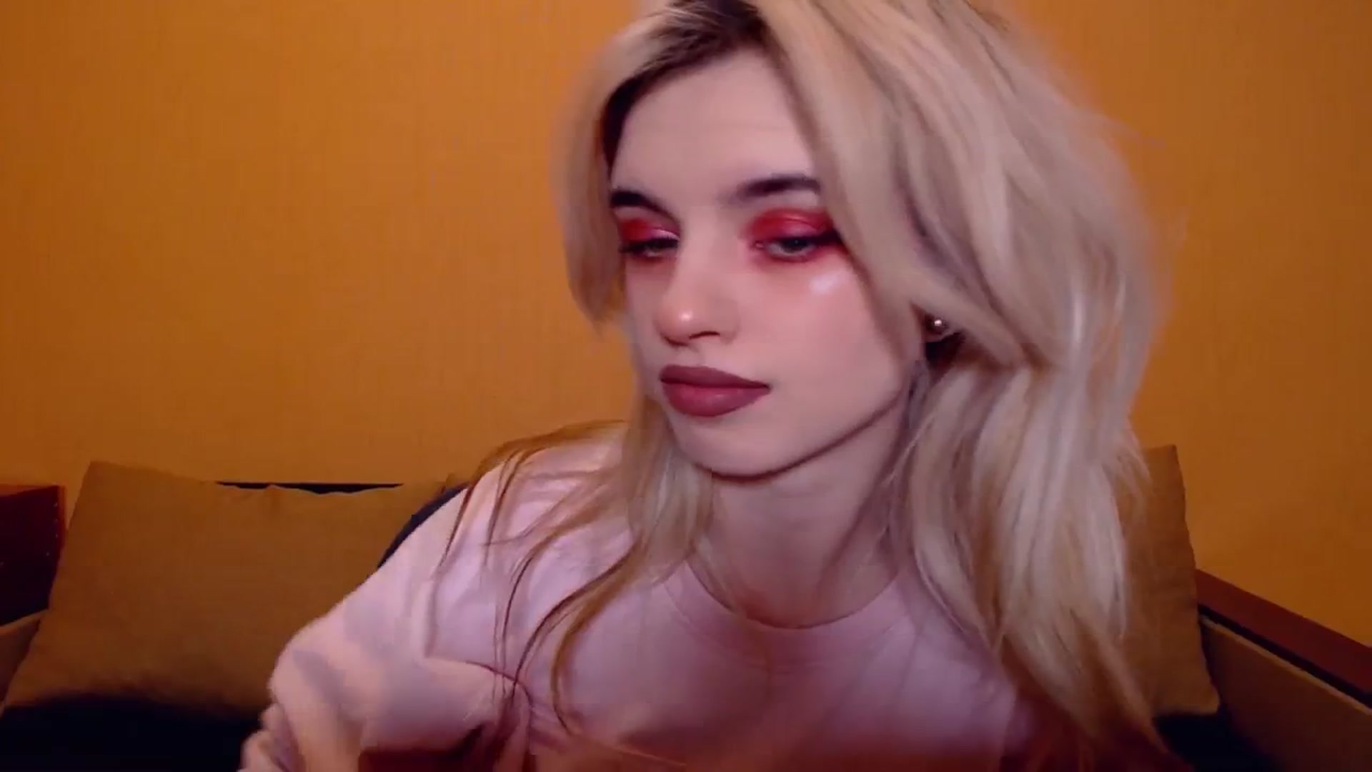 Gallery image thumbnail from Erineys's myfreecams stream on, 11/19/2023, 15:59 image 12 of 20