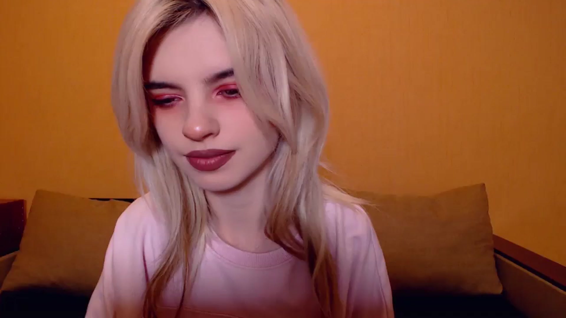 Gallery image thumbnail from Erineys's myfreecams stream on, 11/19/2023, 15:59 image 2 of 20