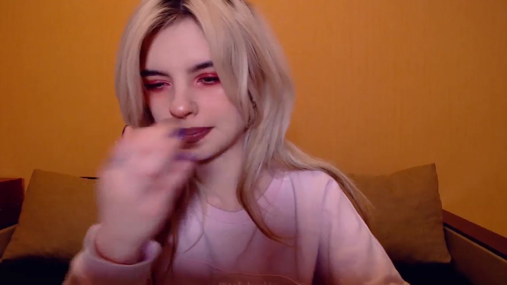 Gallery image thumbnail from Erineys's myfreecams stream on, 11/19/2023, 15:59 image 8 of 20