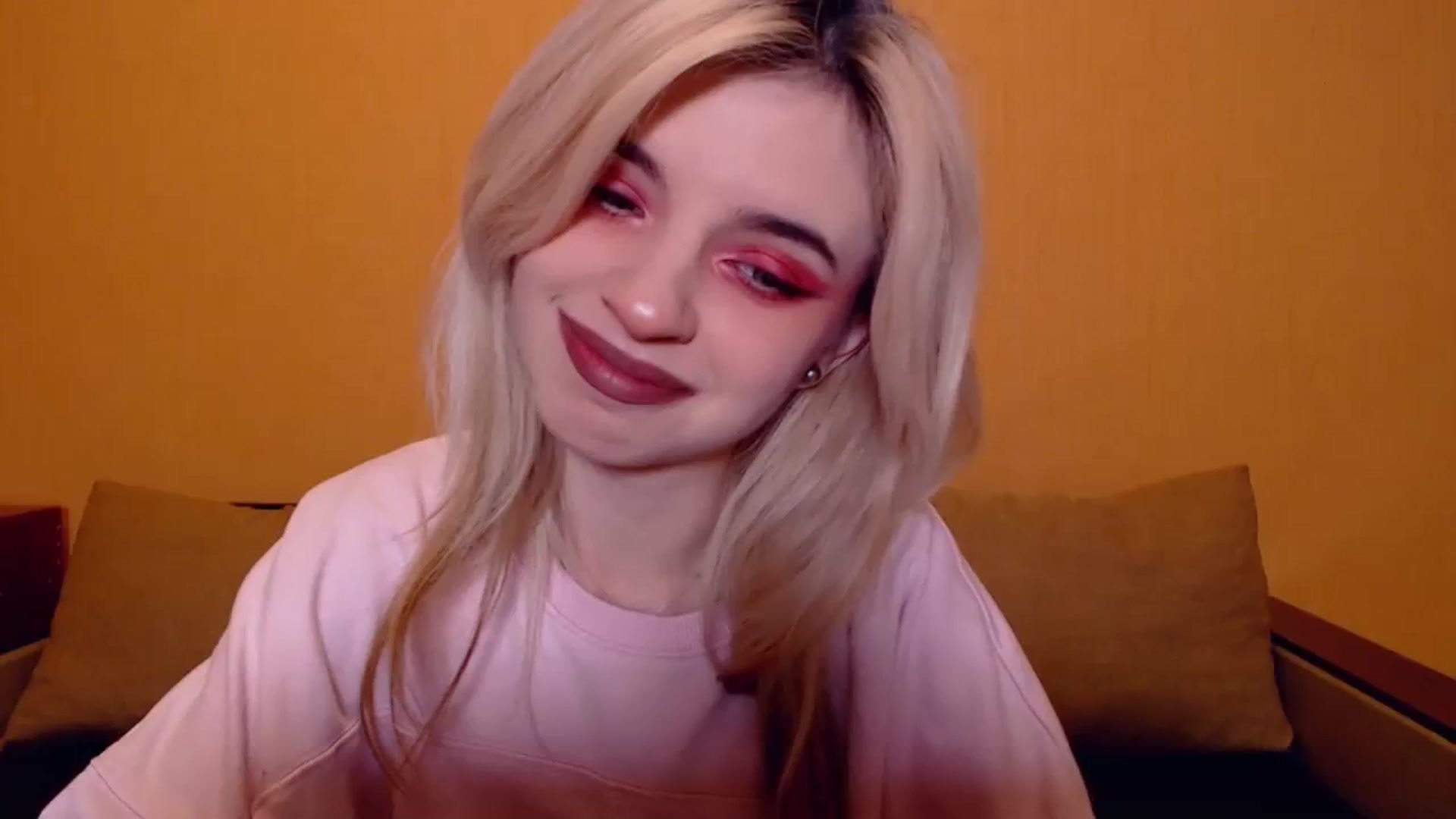 Gallery image thumbnail from Erineys's myfreecams stream on, 11/19/2023, 15:59 image 1 of 20