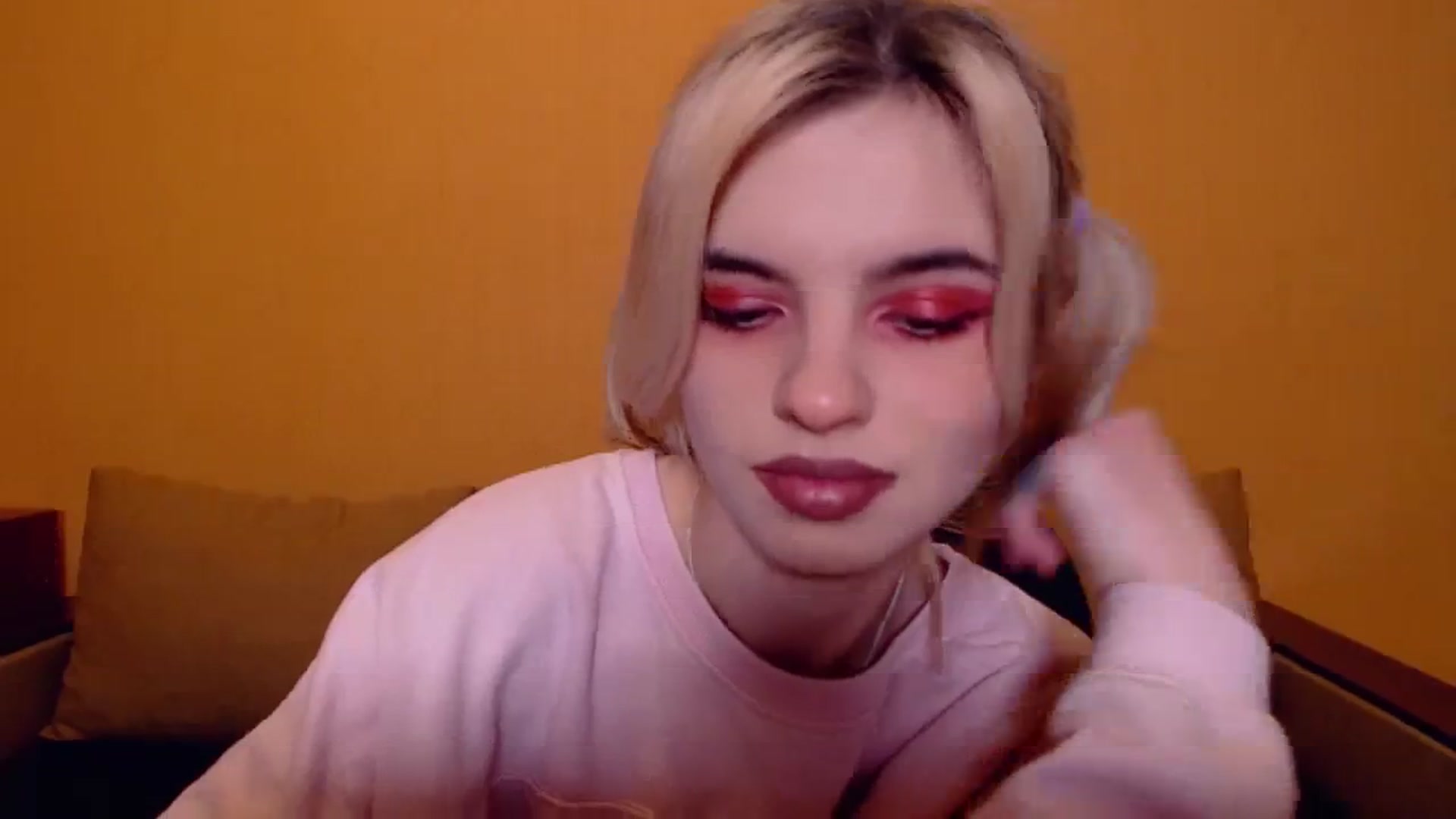 Gallery image thumbnail from Erineys's myfreecams stream on, 11/19/2023, 19:00 image 5 of 20
