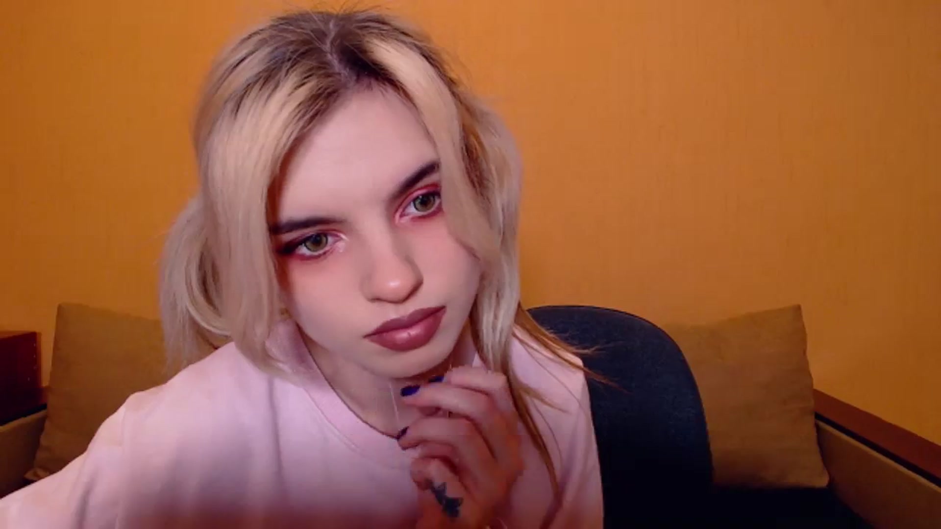 Gallery image thumbnail from Erineys's myfreecams stream on, 11/19/2023, 19:00 image 7 of 20
