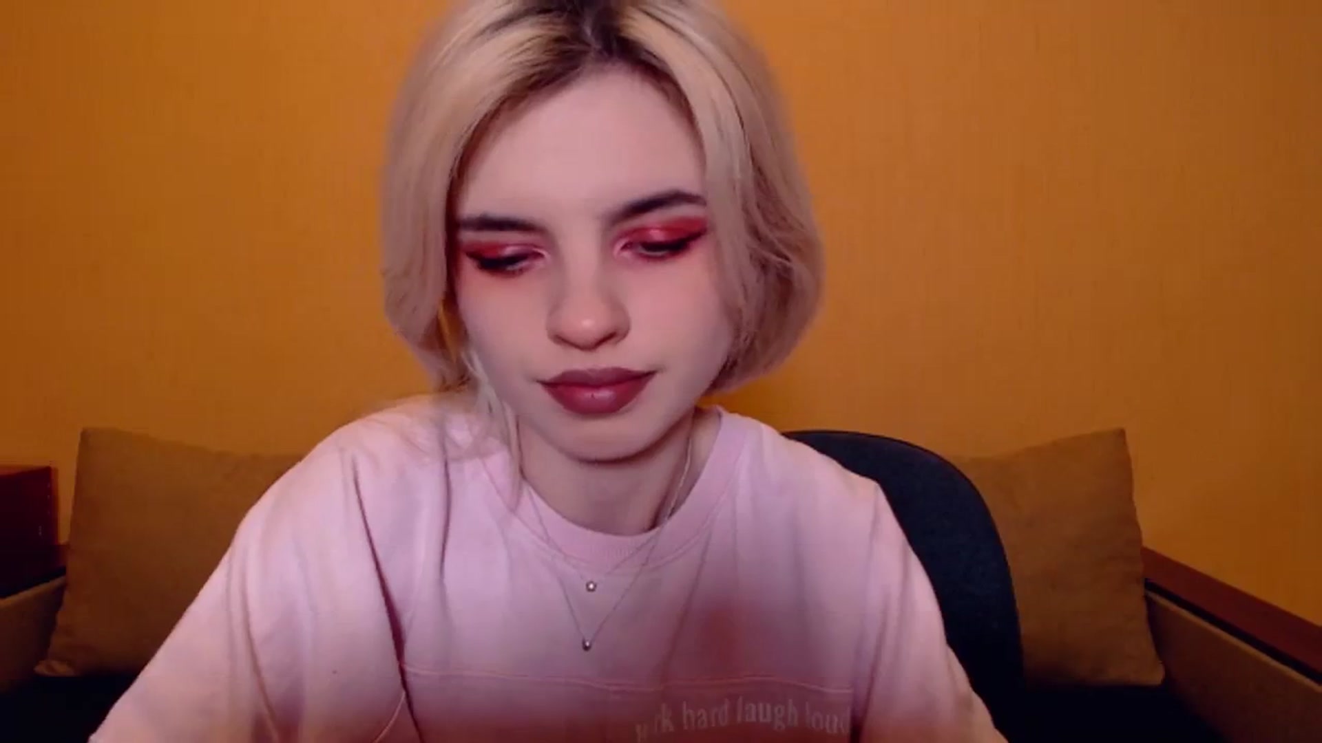 Gallery image thumbnail from Erineys's myfreecams stream on, 11/19/2023, 19:00 image 12 of 20