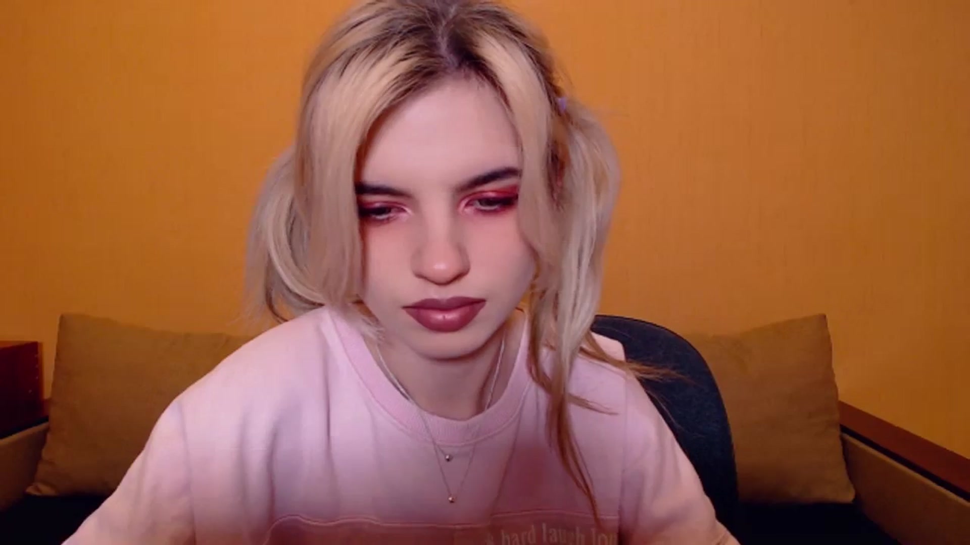 Gallery image thumbnail from Erineys's myfreecams stream on, 11/19/2023, 19:00 image 9 of 20