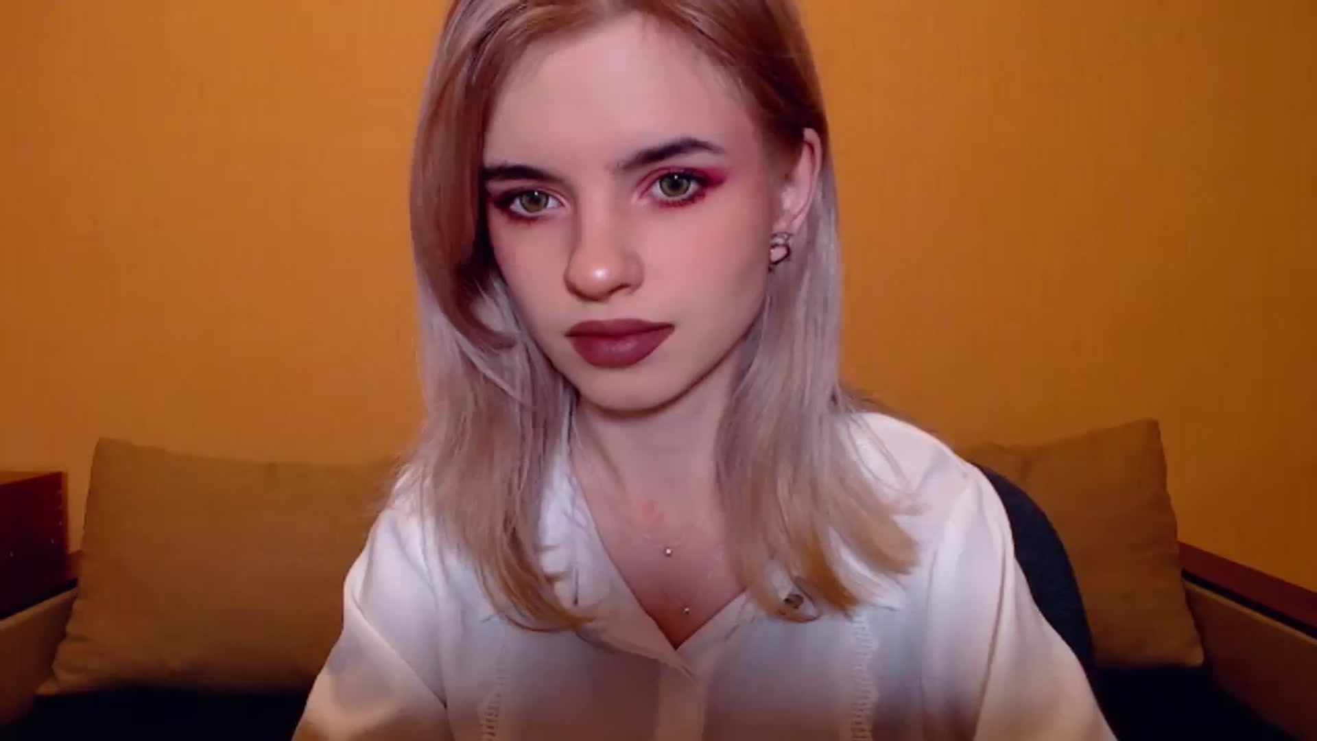 Gallery image thumbnail from Erineys's myfreecams stream on, 11/23/2023, 15:22 image 5 of 20