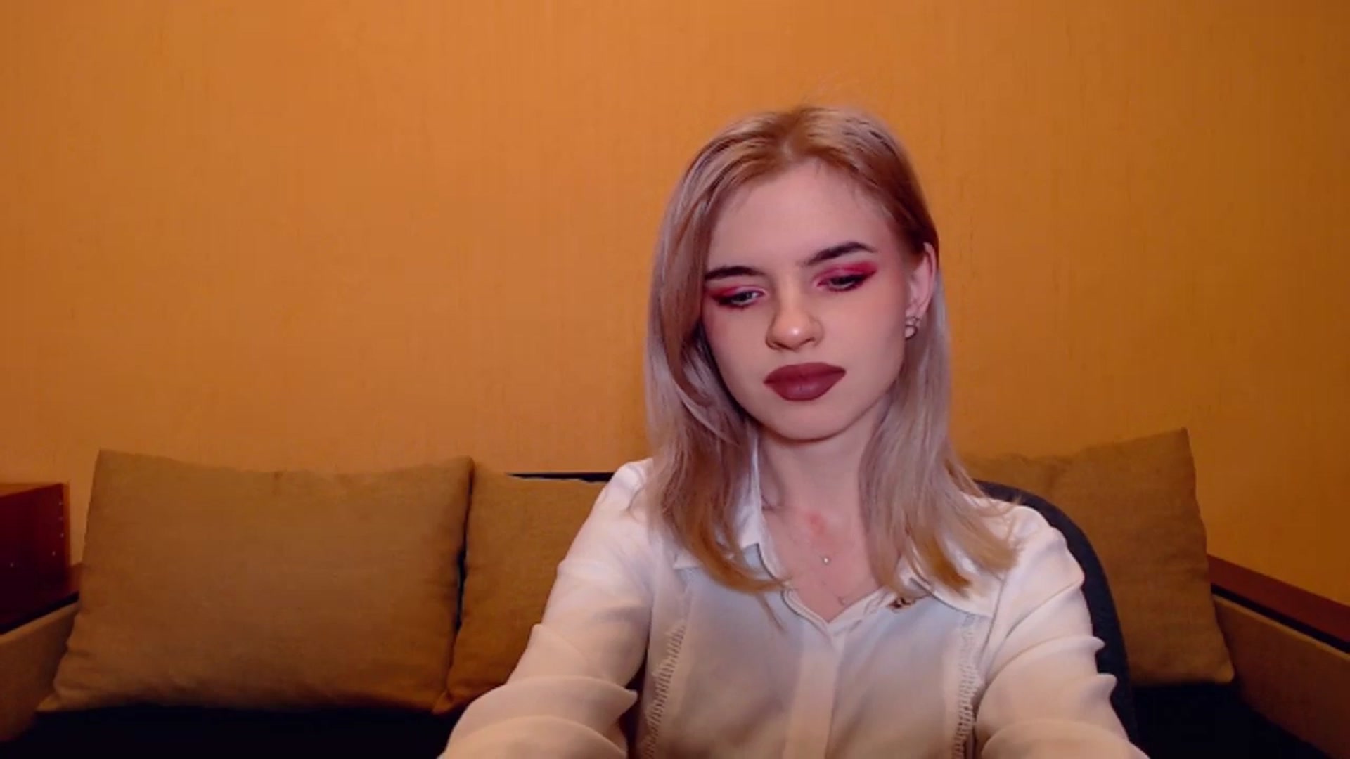 Gallery image thumbnail from Erineys's myfreecams stream on, 11/23/2023, 15:22 image 4 of 20