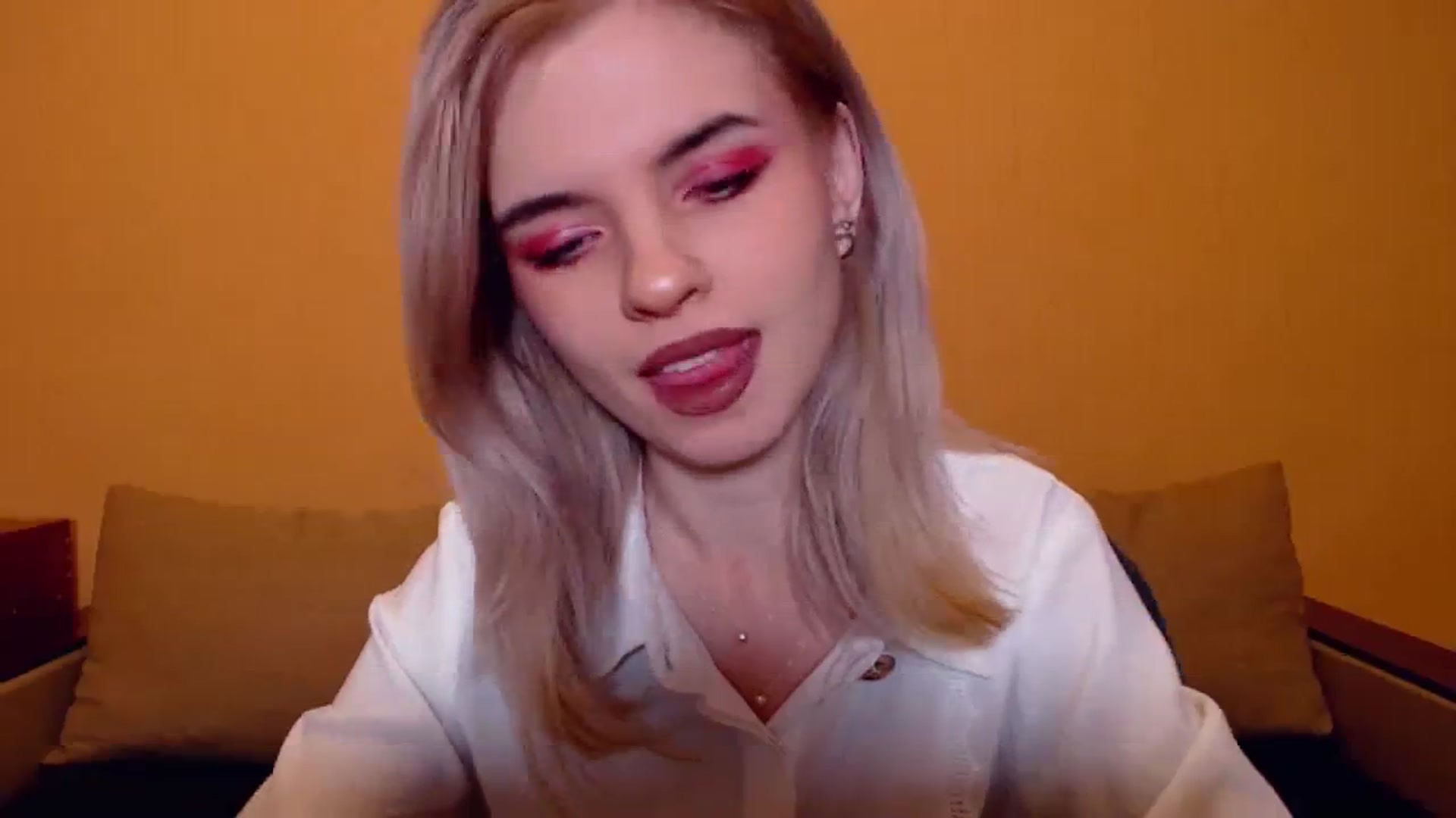 Gallery image thumbnail from Erineys's myfreecams stream on, 11/23/2023, 15:22 image 6 of 20