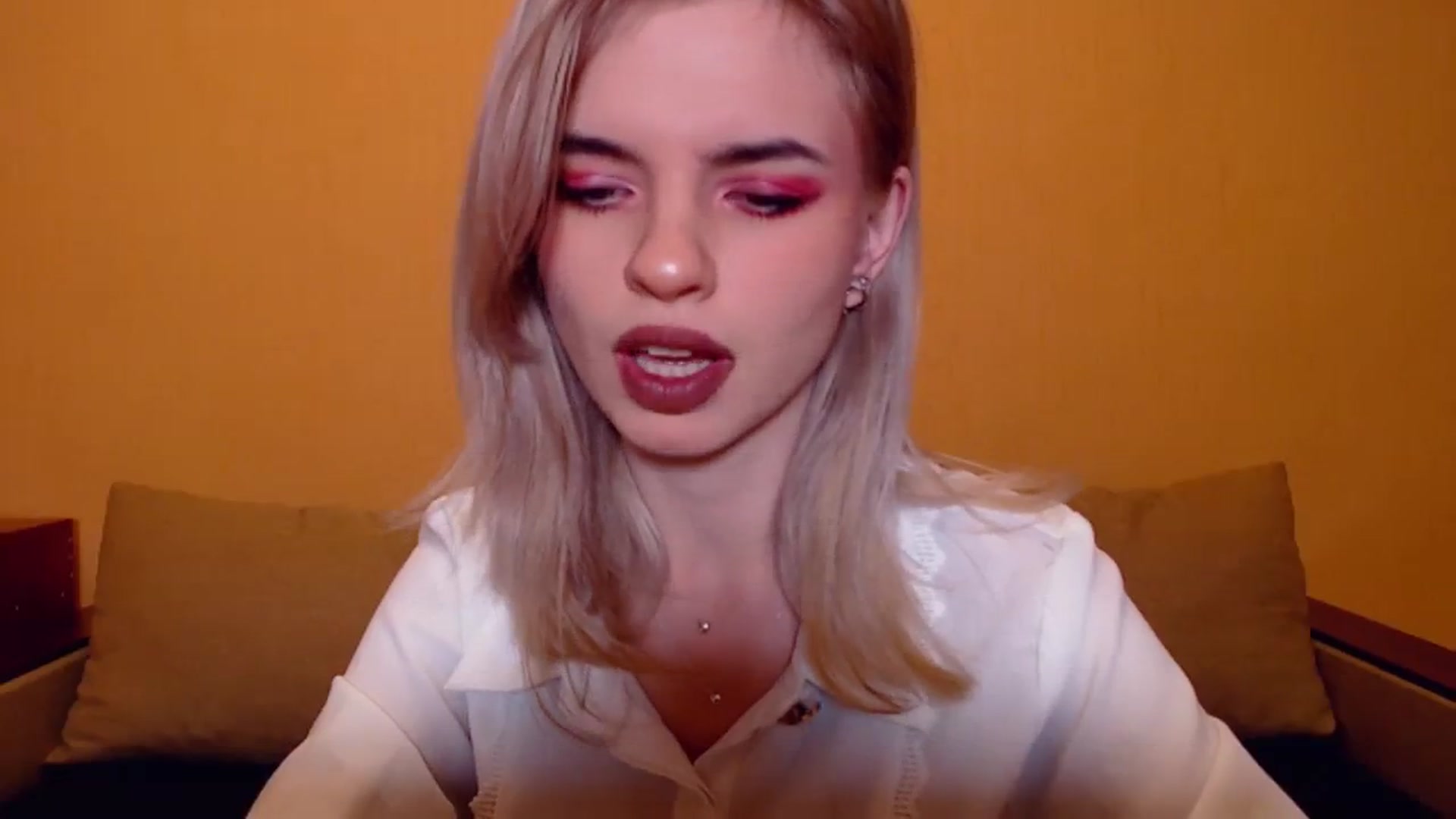 Gallery image thumbnail from Erineys's myfreecams stream on, 11/23/2023, 15:22 image 13 of 20