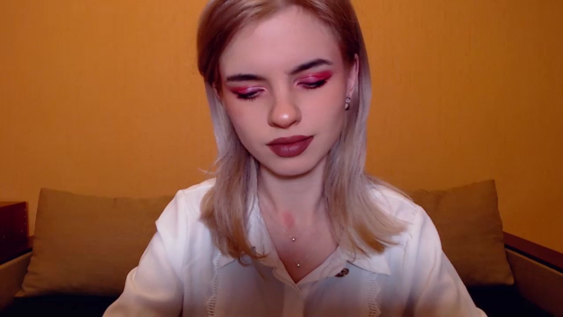 Gallery image thumbnail from Erineys's myfreecams stream on, 11/23/2023, 15:22 image 2 of 20