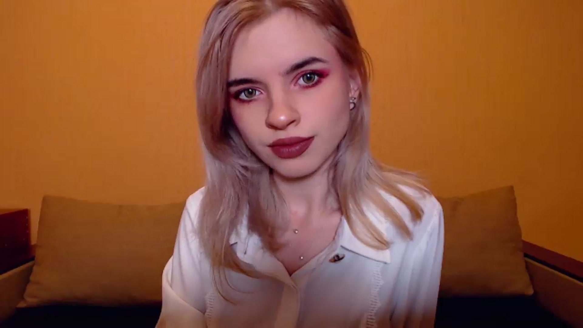 Gallery image thumbnail from Erineys's myfreecams stream on, 11/23/2023, 15:22 image 9 of 20