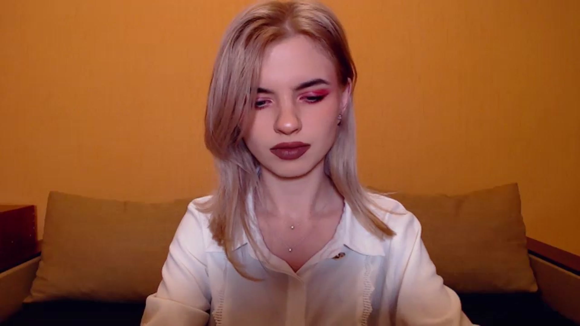 Gallery image thumbnail from Erineys's myfreecams stream on, 11/23/2023, 17:44 image 14 of 20