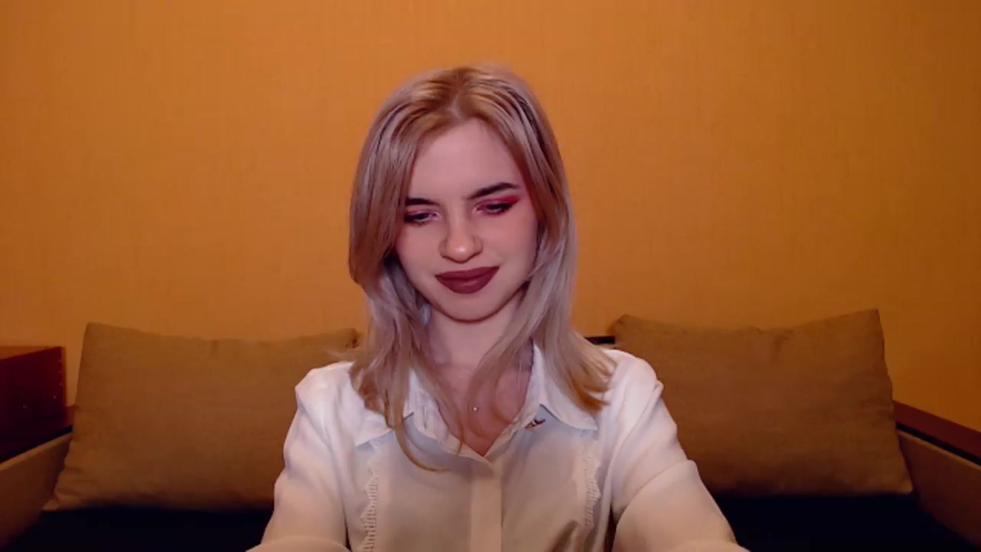 Gallery image thumbnail from Erineys's myfreecams stream on, 11/23/2023, 17:44 image 19 of 20