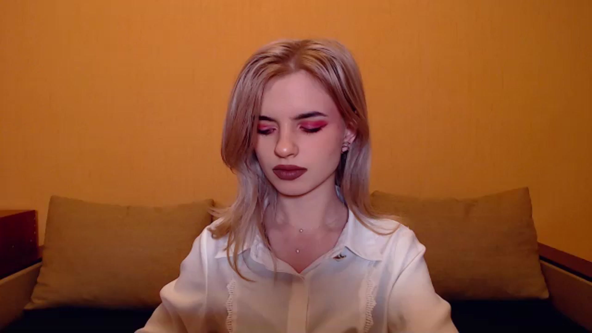 Gallery image thumbnail from Erineys's myfreecams stream on, 11/23/2023, 17:44 image 12 of 20