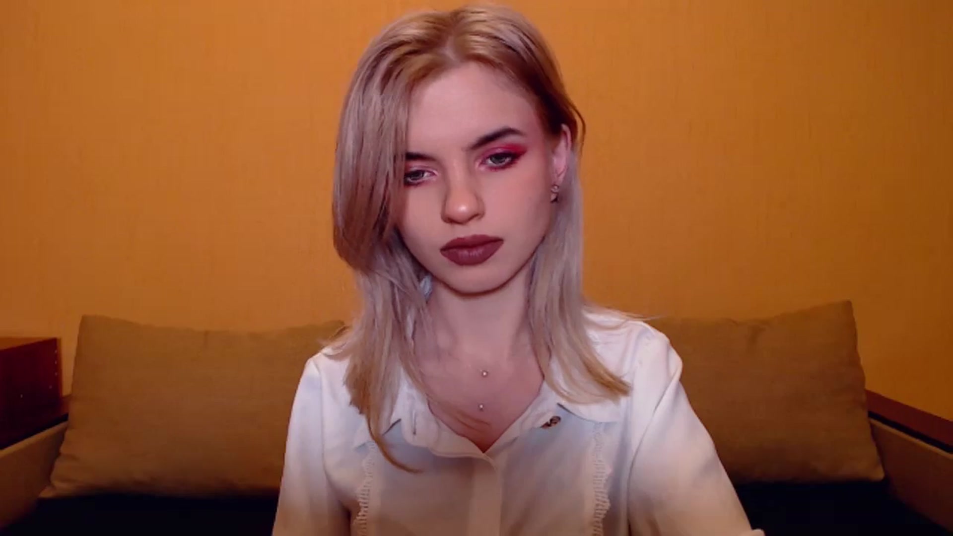 Gallery image thumbnail from Erineys's myfreecams stream on, 11/23/2023, 17:44 image 15 of 20