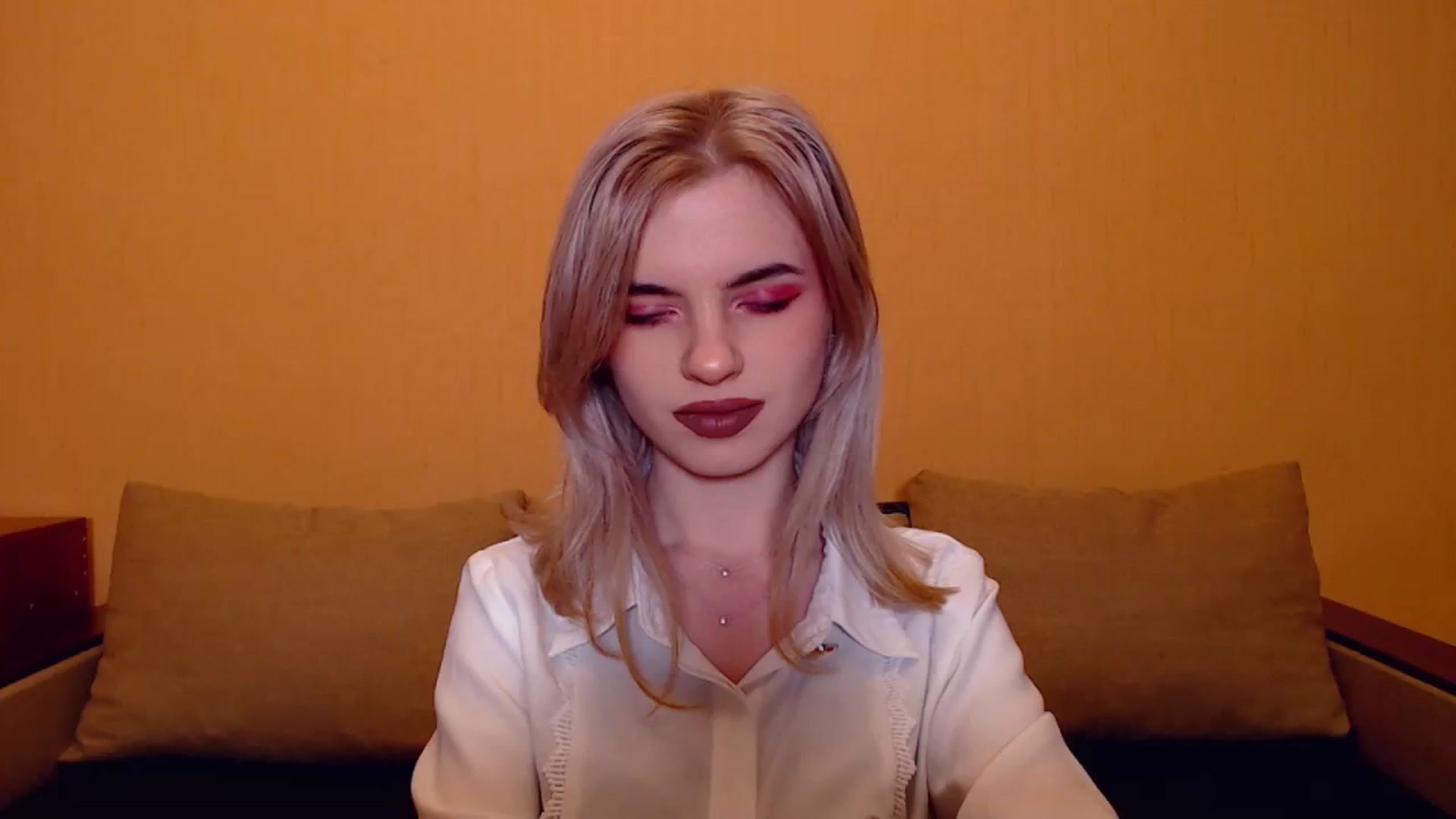 Gallery image thumbnail from Erineys's myfreecams stream on, 11/23/2023, 17:44 image 18 of 20