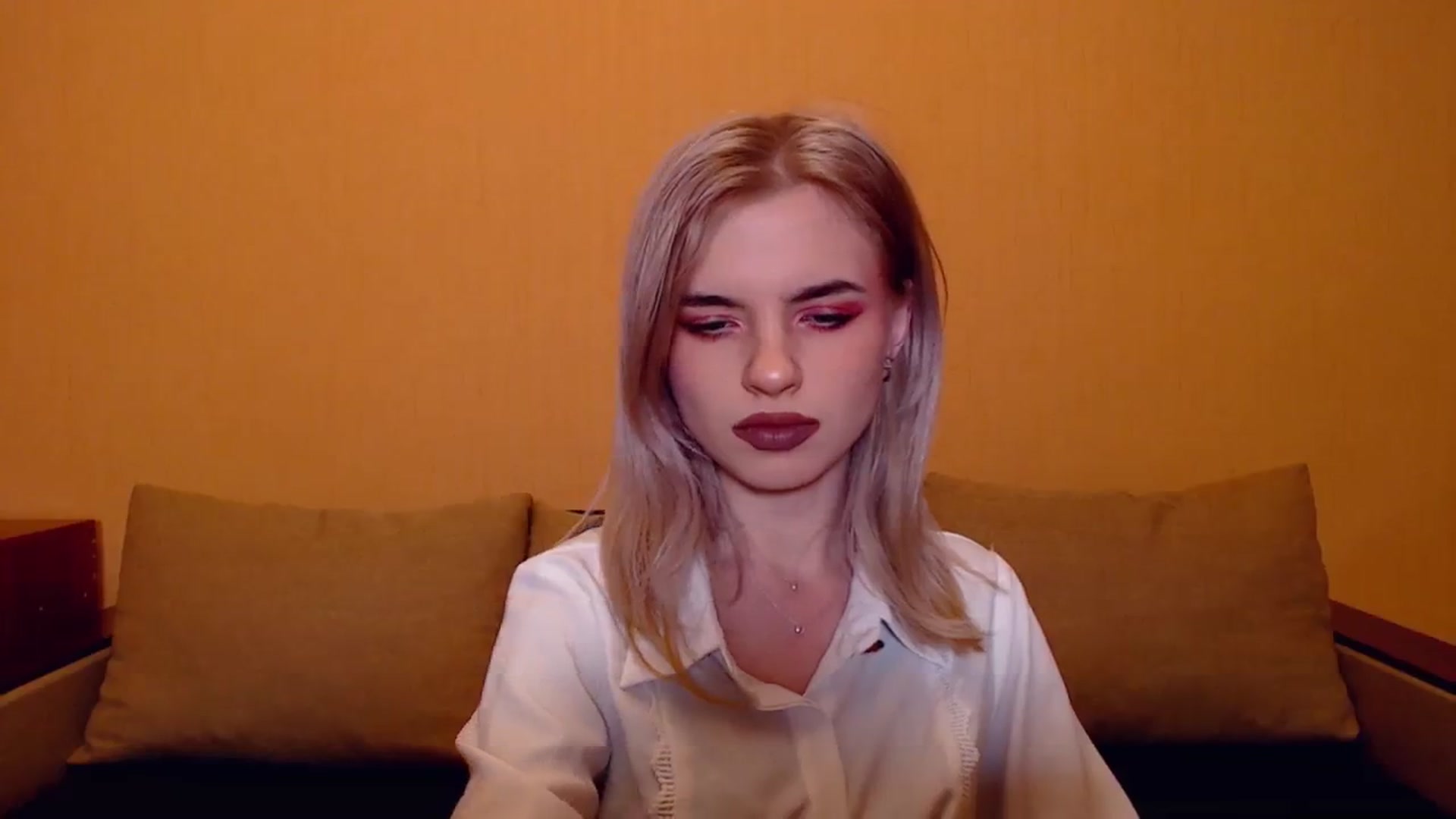 Gallery image thumbnail from Erineys's myfreecams stream on, 11/23/2023, 18:42 image 6 of 20