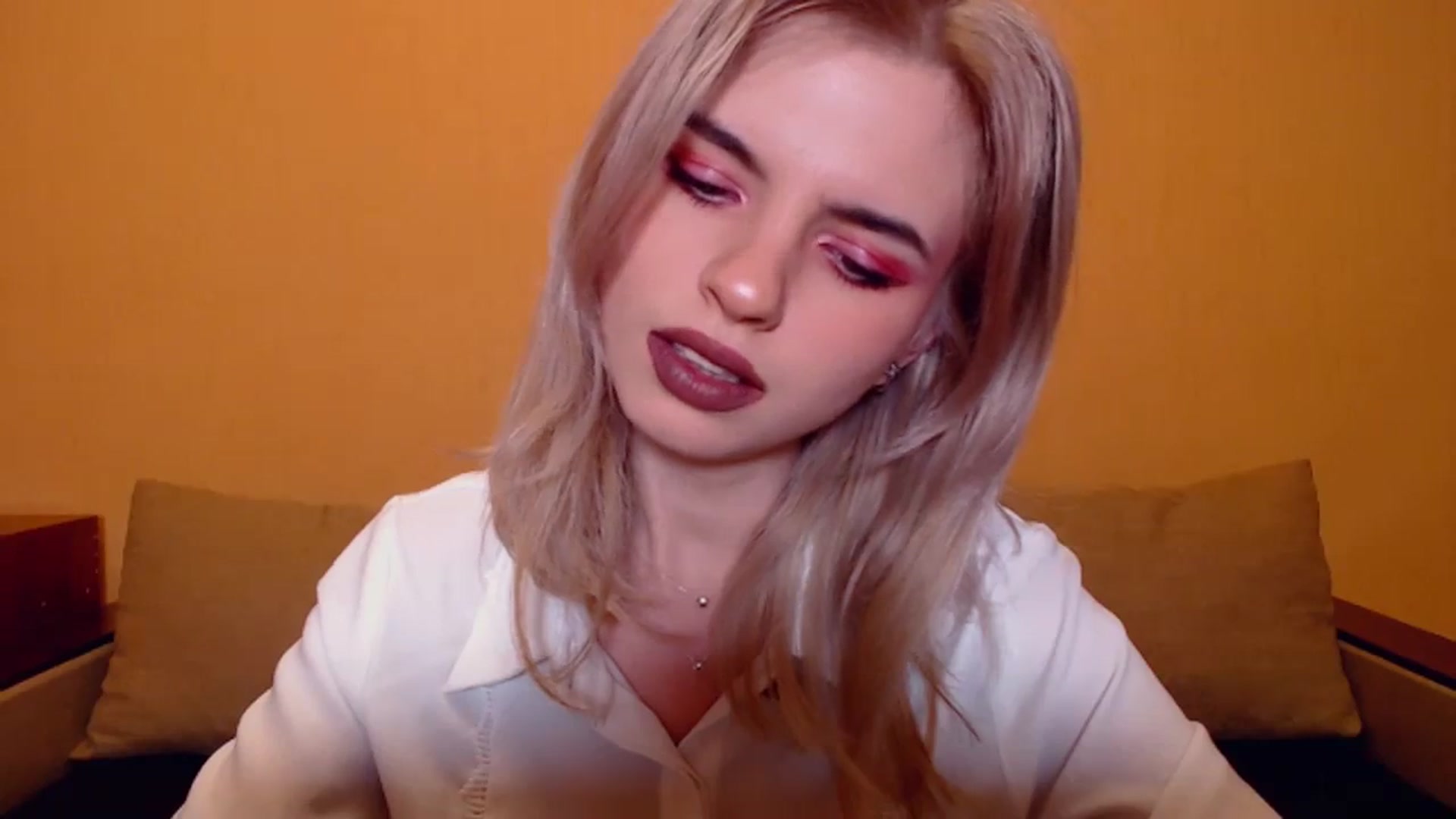 Gallery image thumbnail from Erineys's myfreecams stream on, 11/23/2023, 18:42 image 10 of 20