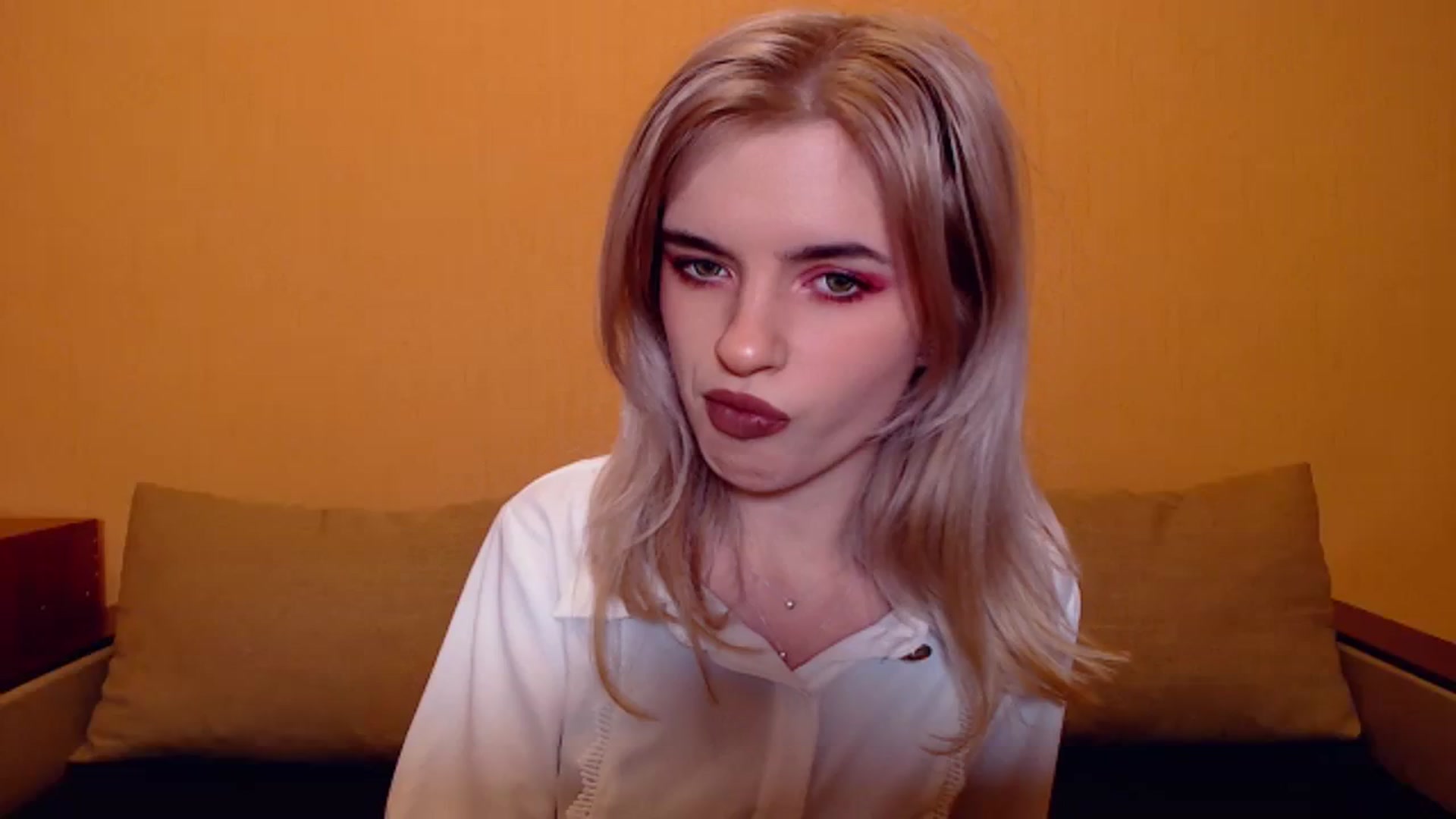 Gallery image thumbnail from Erineys's myfreecams stream on, 11/23/2023, 18:42 image 11 of 20