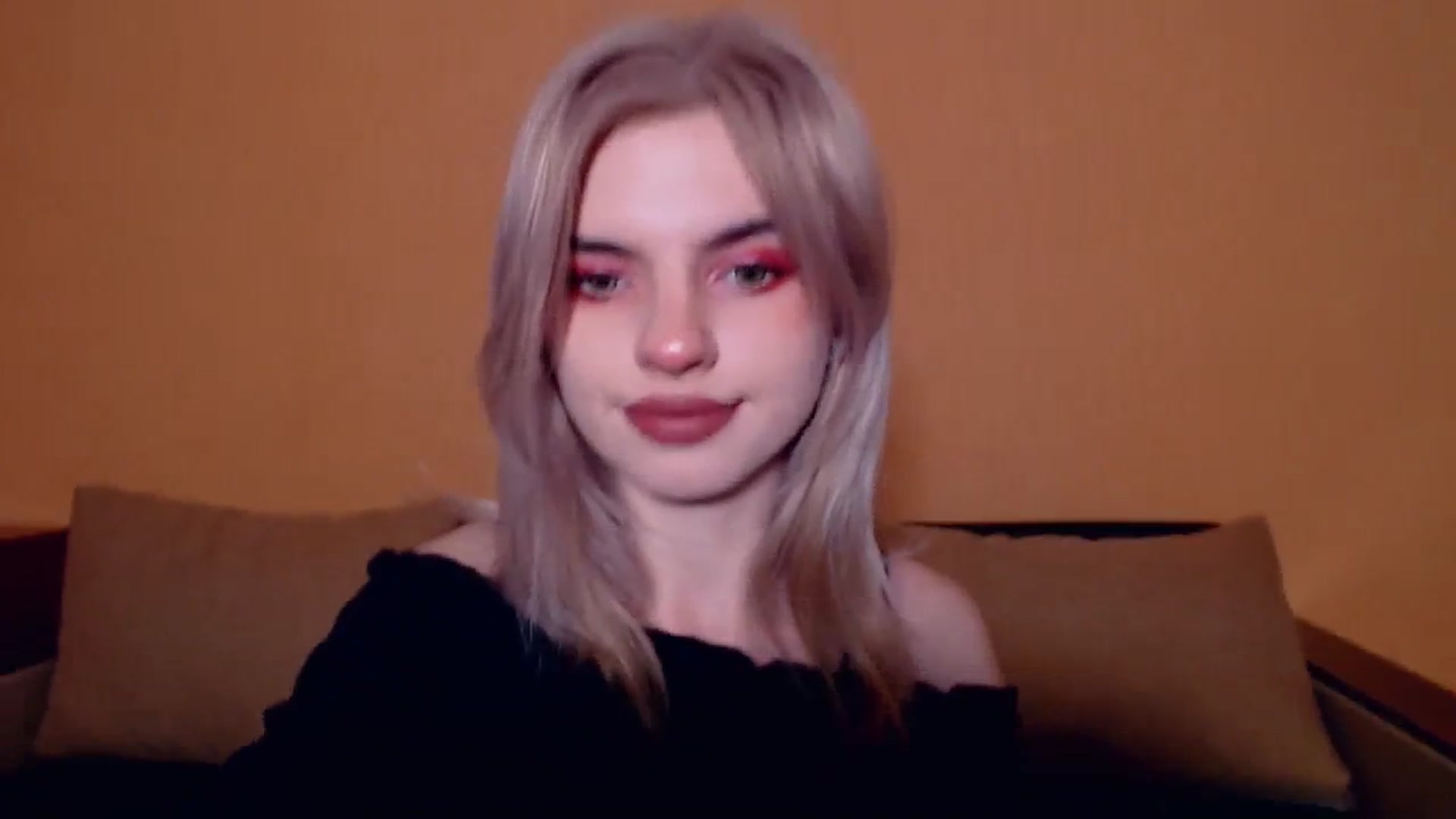 Gallery image thumbnail from Erineys's myfreecams stream on, 11/24/2023, 14:12 image 8 of 20