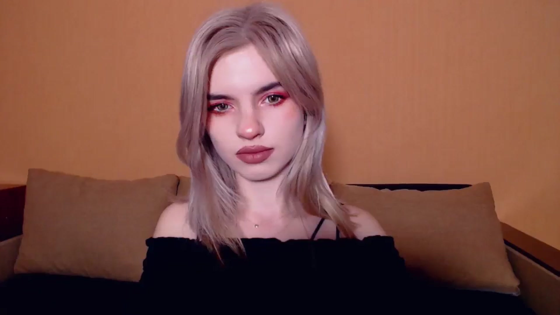 Gallery image thumbnail from Erineys's myfreecams stream on, 11/24/2023, 14:12 image 14 of 20