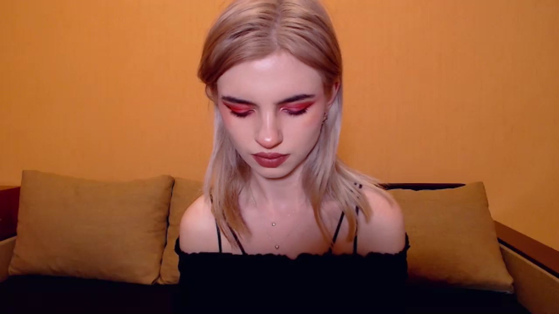 Gallery image thumbnail from Erineys's myfreecams stream on, 11/24/2023, 16:16 image 20 of 20