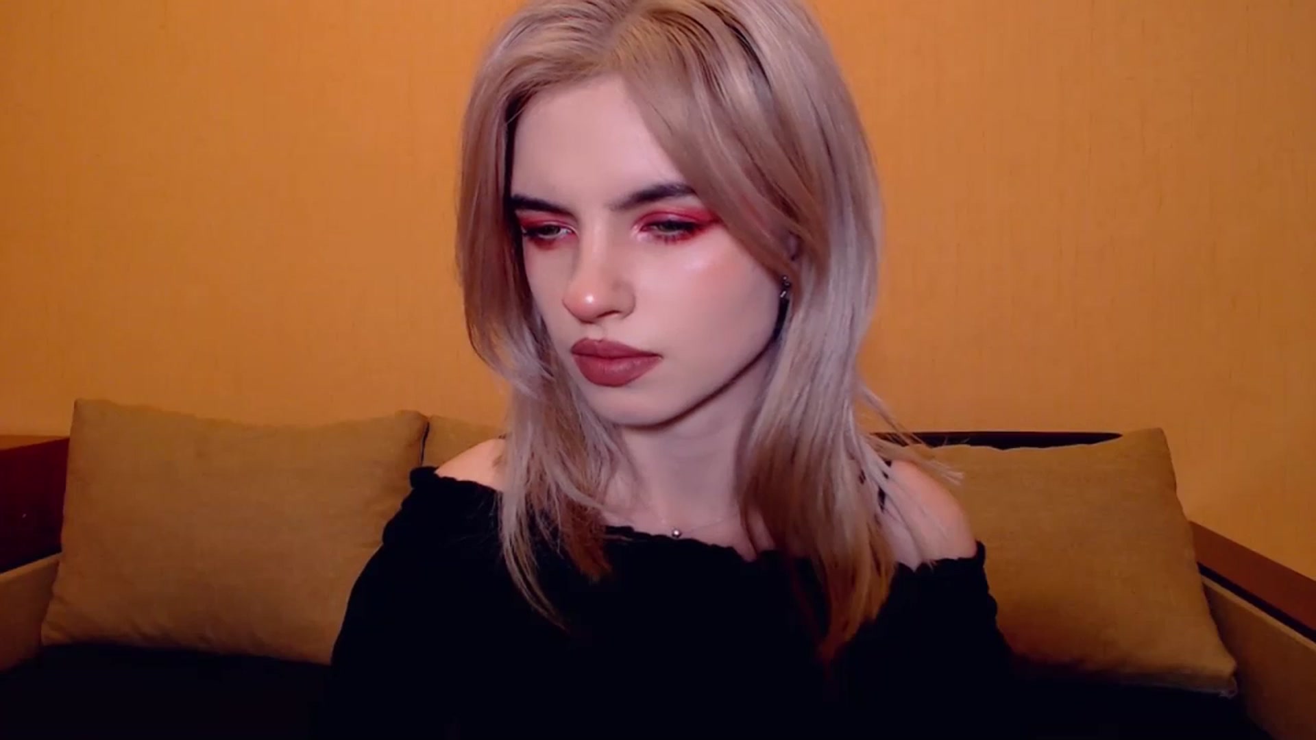 Gallery image thumbnail from Erineys's myfreecams stream on, 11/24/2023, 17:06 image 16 of 20