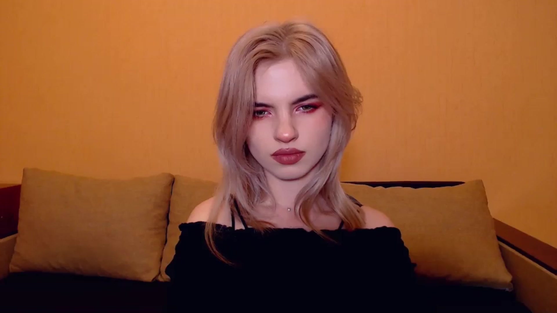Gallery image thumbnail from Erineys's myfreecams stream on, 11/24/2023, 17:06 image 4 of 20