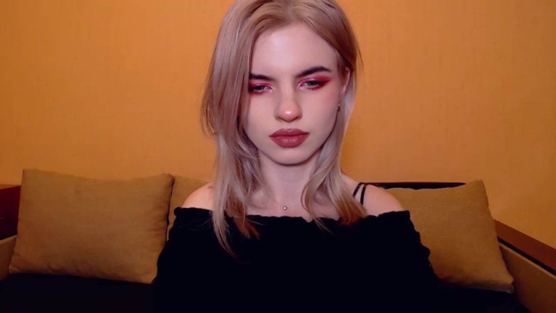 Gallery image thumbnail from Erineys's myfreecams stream on, 11/24/2023, 17:06 image 10 of 20