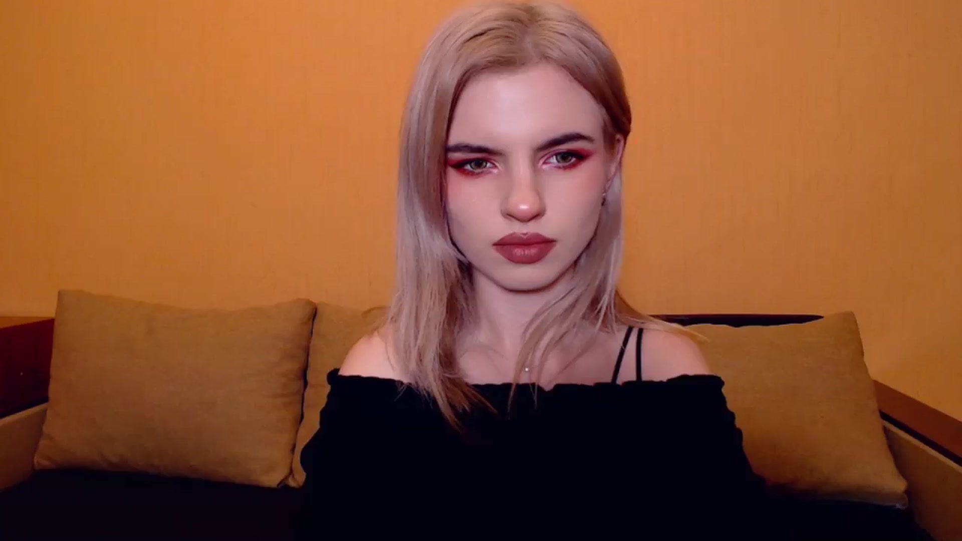Gallery image thumbnail from Erineys's myfreecams stream on, 11/24/2023, 17:46 image 8 of 20