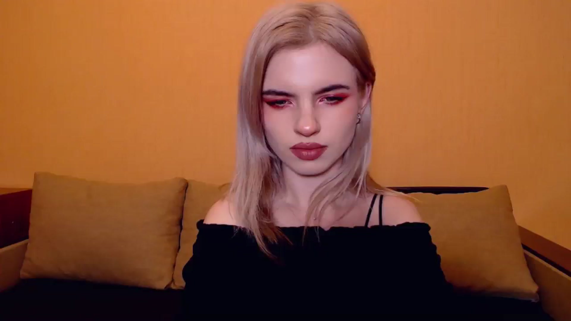 Gallery image thumbnail from Erineys's myfreecams stream on, 11/24/2023, 17:46 image 9 of 20