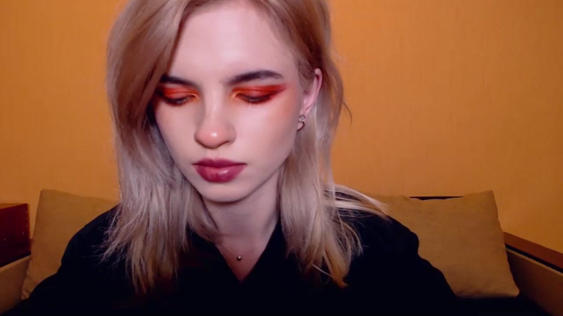 Gallery image thumbnail from Erineys's myfreecams stream on, 11/25/2023, 16:28 image 7 of 20