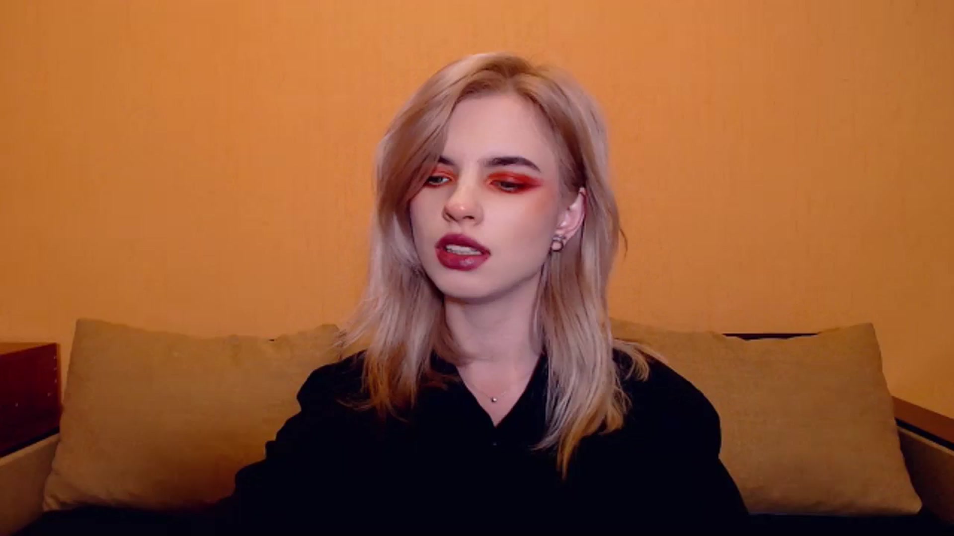 Gallery image thumbnail from Erineys's myfreecams stream on, 11/25/2023, 16:28 image 14 of 20