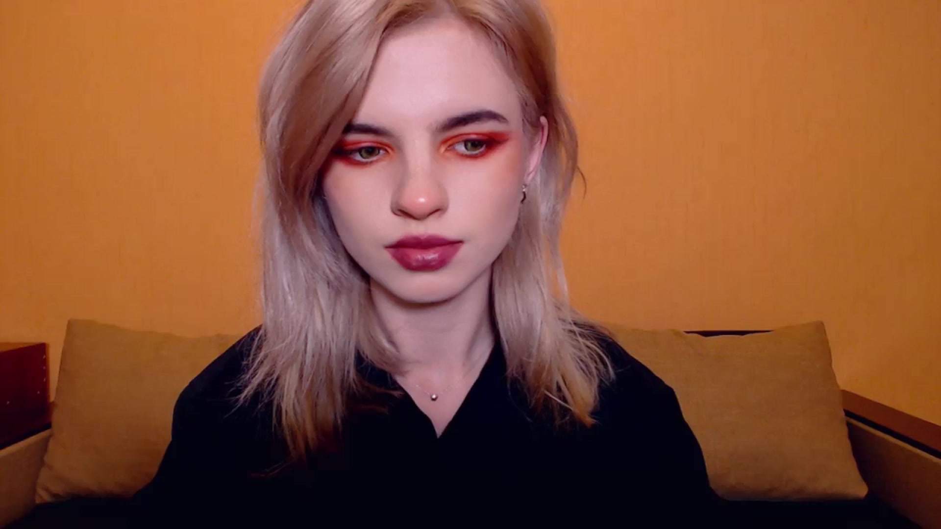 Gallery image thumbnail from Erineys's myfreecams stream on, 11/25/2023, 16:28 image 5 of 20