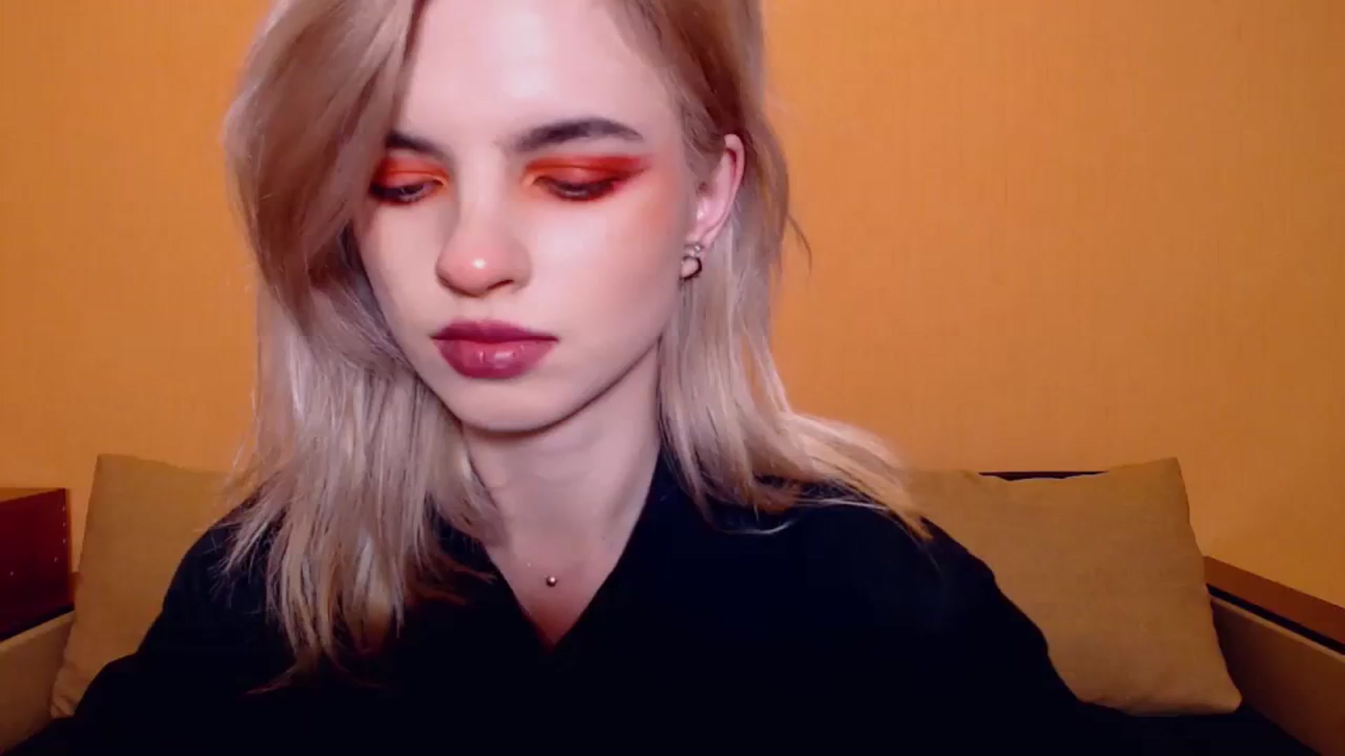 Gallery image thumbnail from Erineys's myfreecams stream on, 11/25/2023, 16:28 image 1 of 20