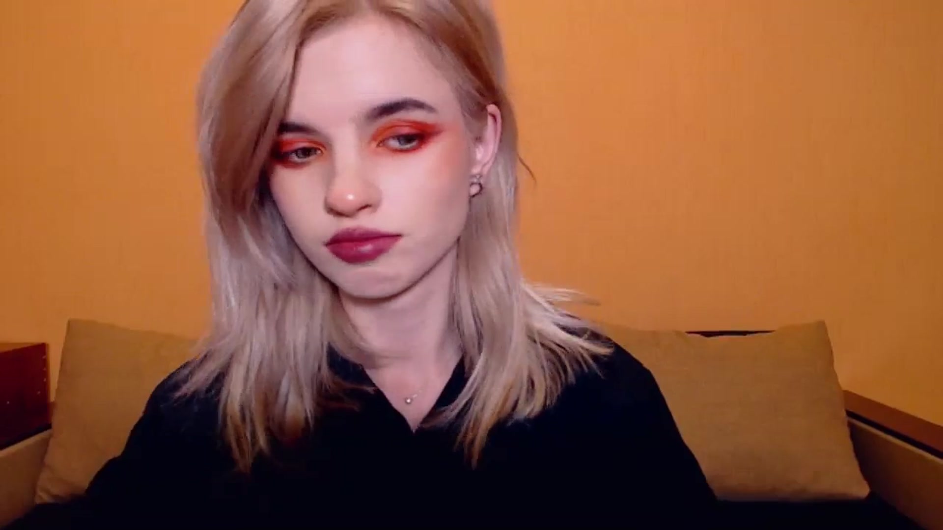 Gallery image thumbnail from Erineys's myfreecams stream on, 11/25/2023, 16:28 image 10 of 20