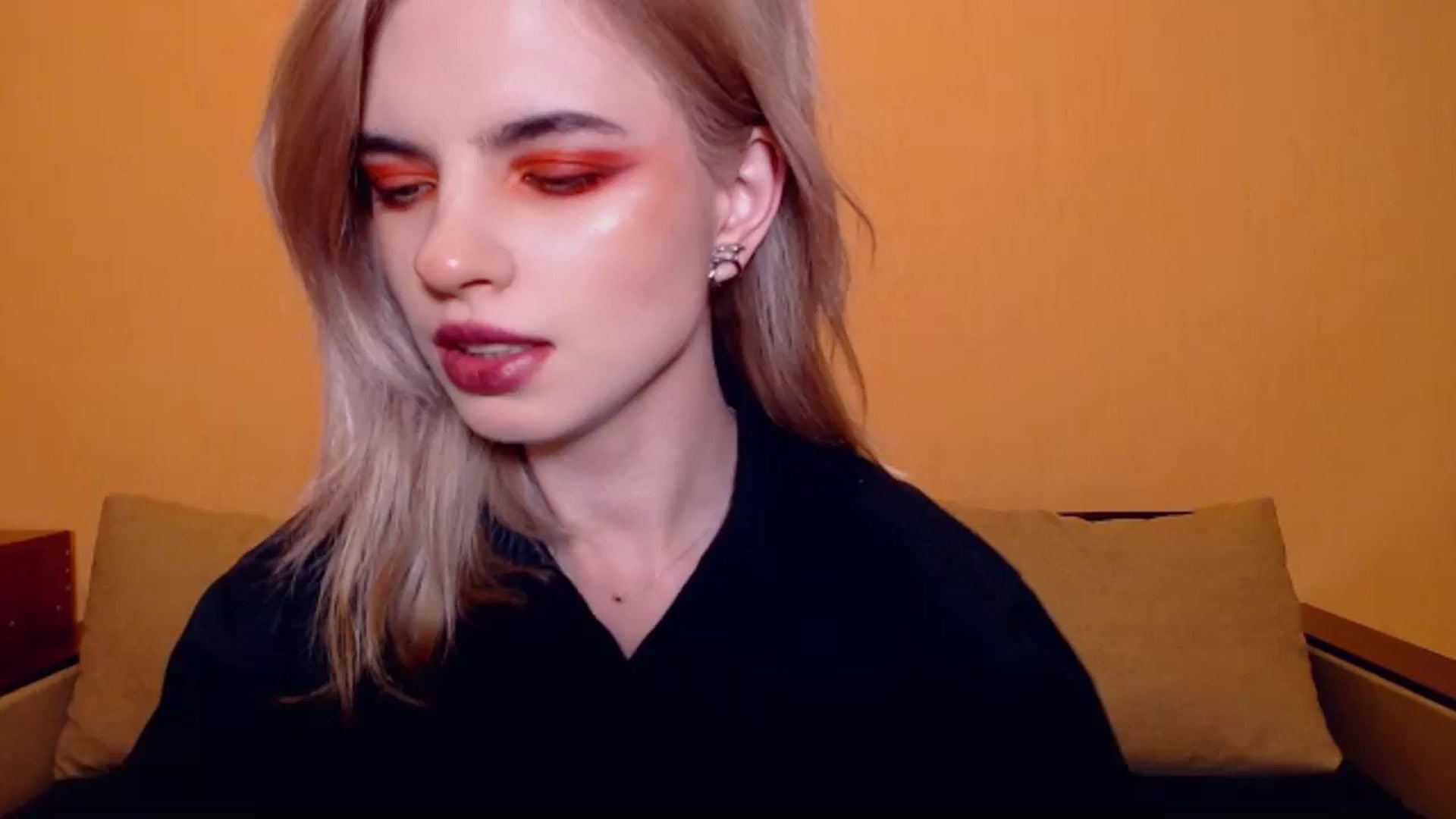 Gallery image thumbnail from Erineys's myfreecams stream on, 11/25/2023, 16:28 image 9 of 20