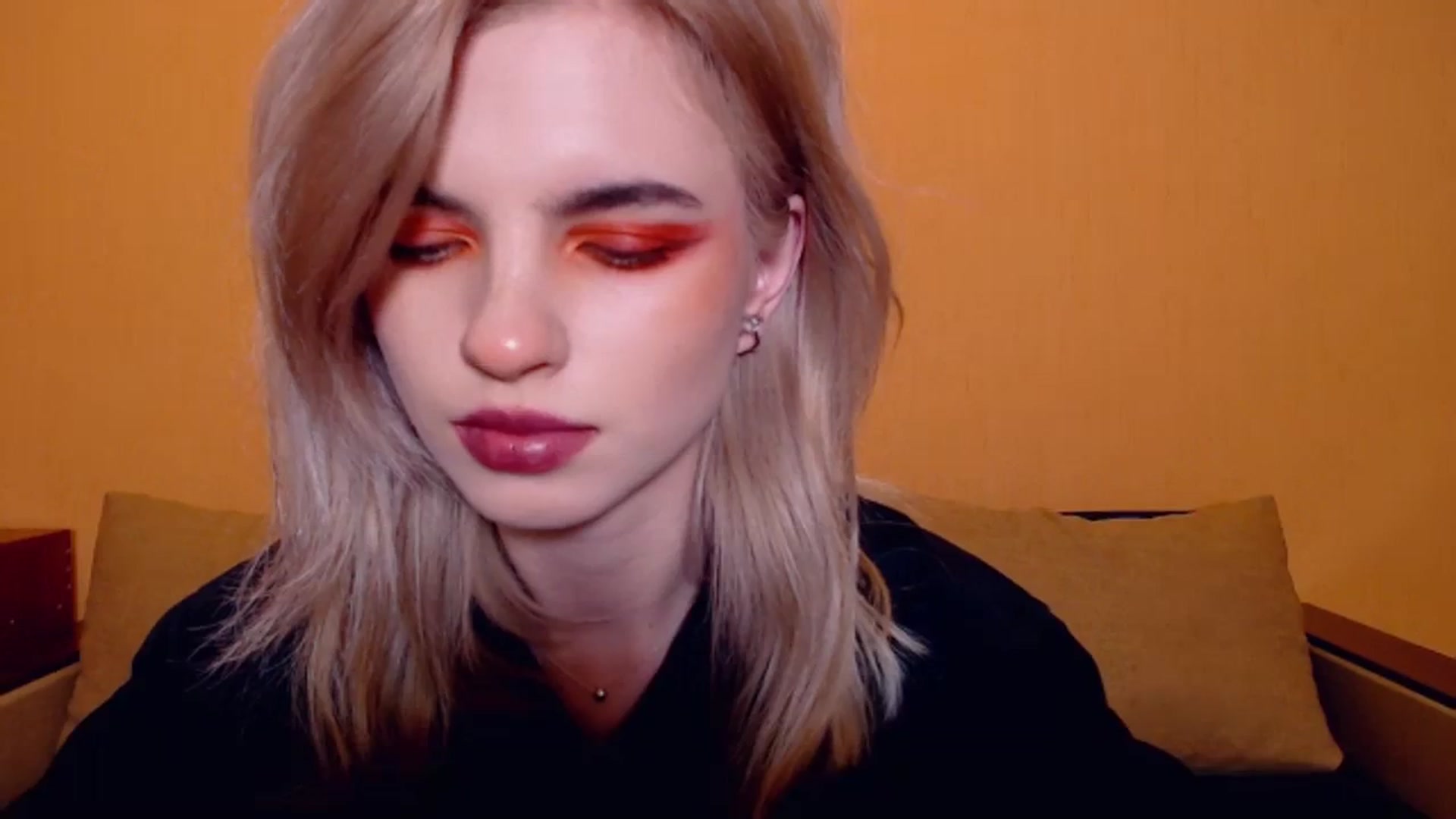 Gallery image thumbnail from Erineys's myfreecams stream on, 11/25/2023, 16:28 image 12 of 20