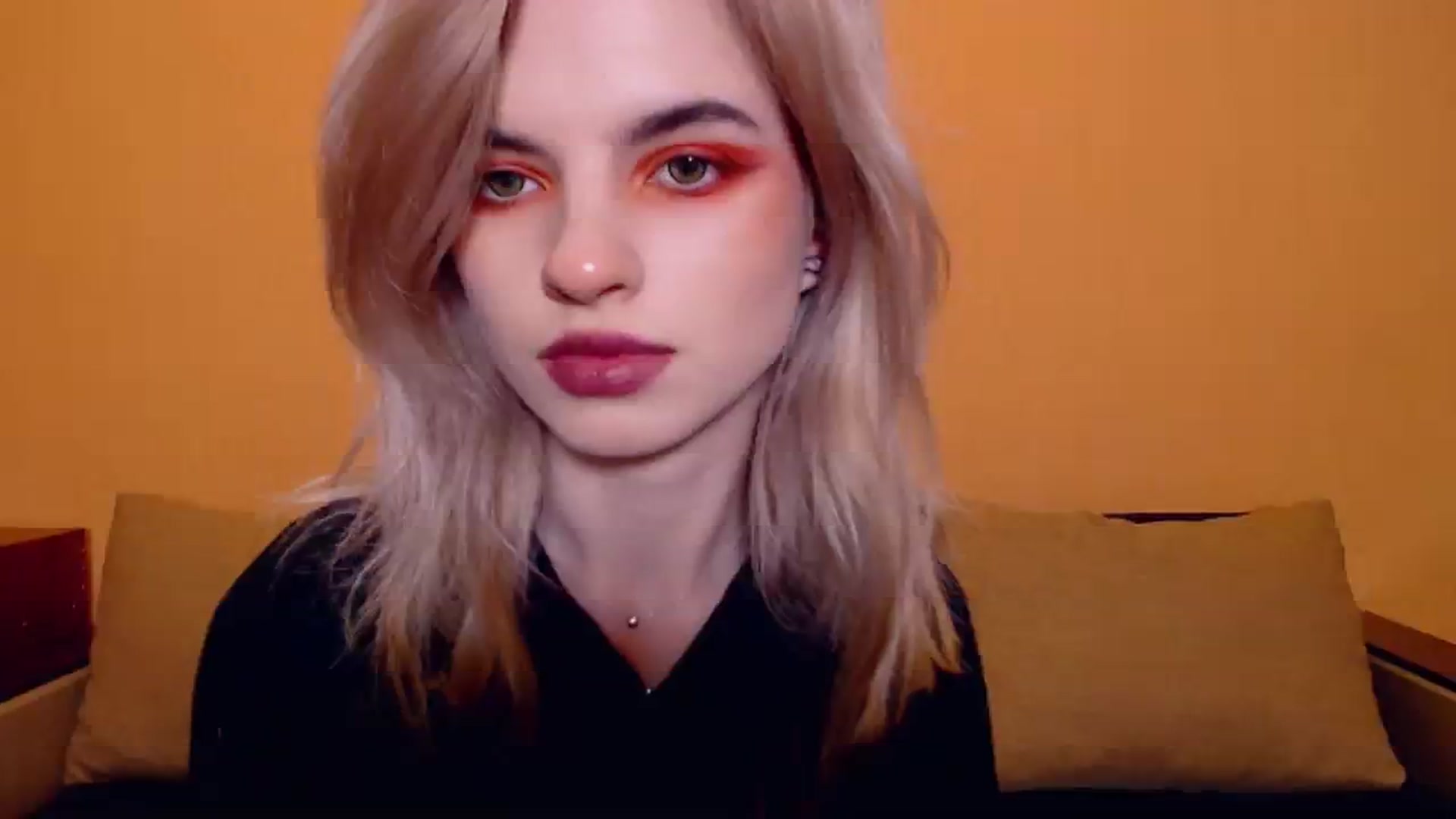 Gallery image thumbnail from Erineys's myfreecams stream on, 11/25/2023, 16:28 image 18 of 20