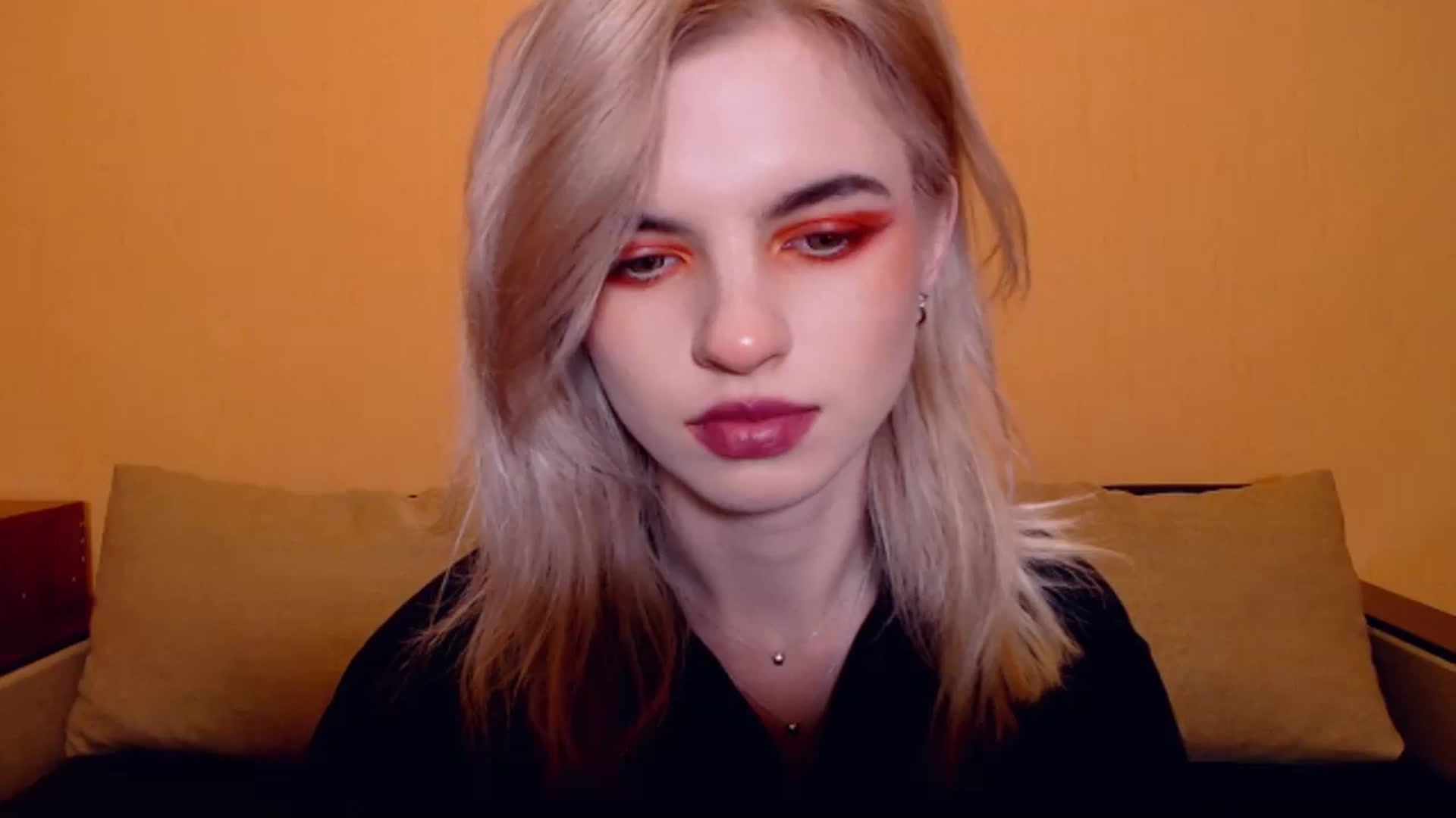 Gallery image thumbnail from Erineys's myfreecams stream on, 11/25/2023, 17:15 image 15 of 20